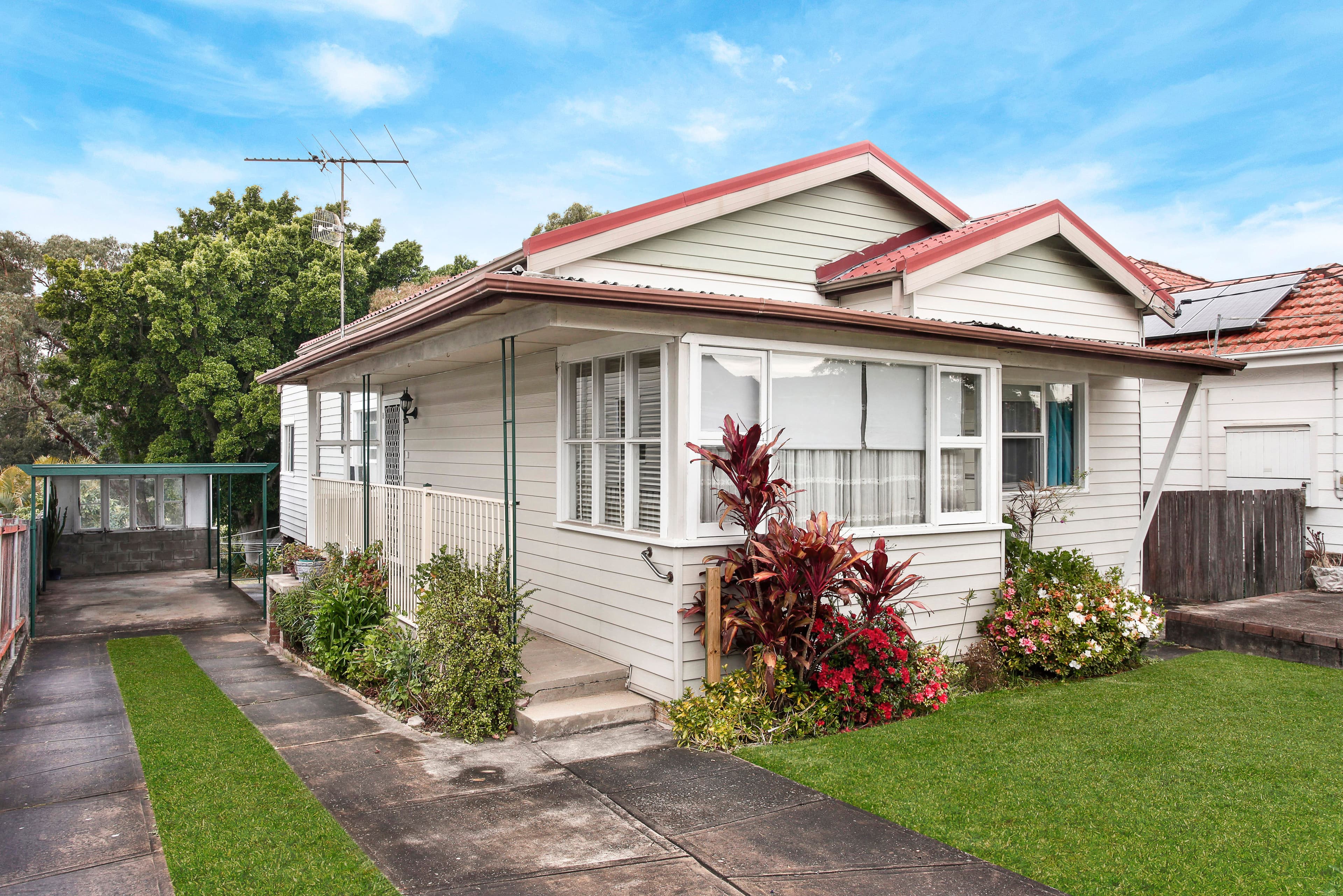 16 Pheasant Street, Canterbury - Image 1