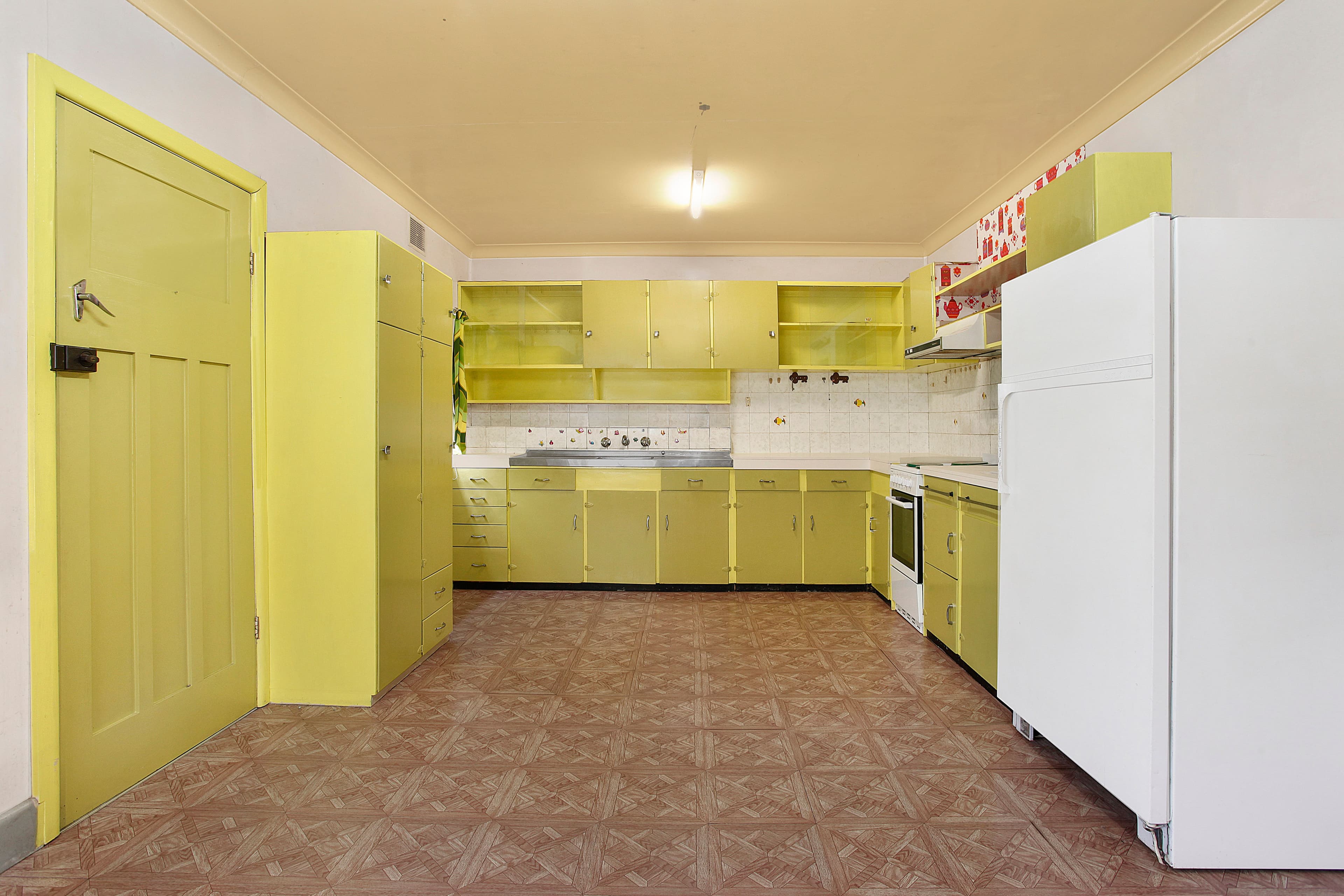 16 Pheasant Street, Canterbury - Thumbnail 2