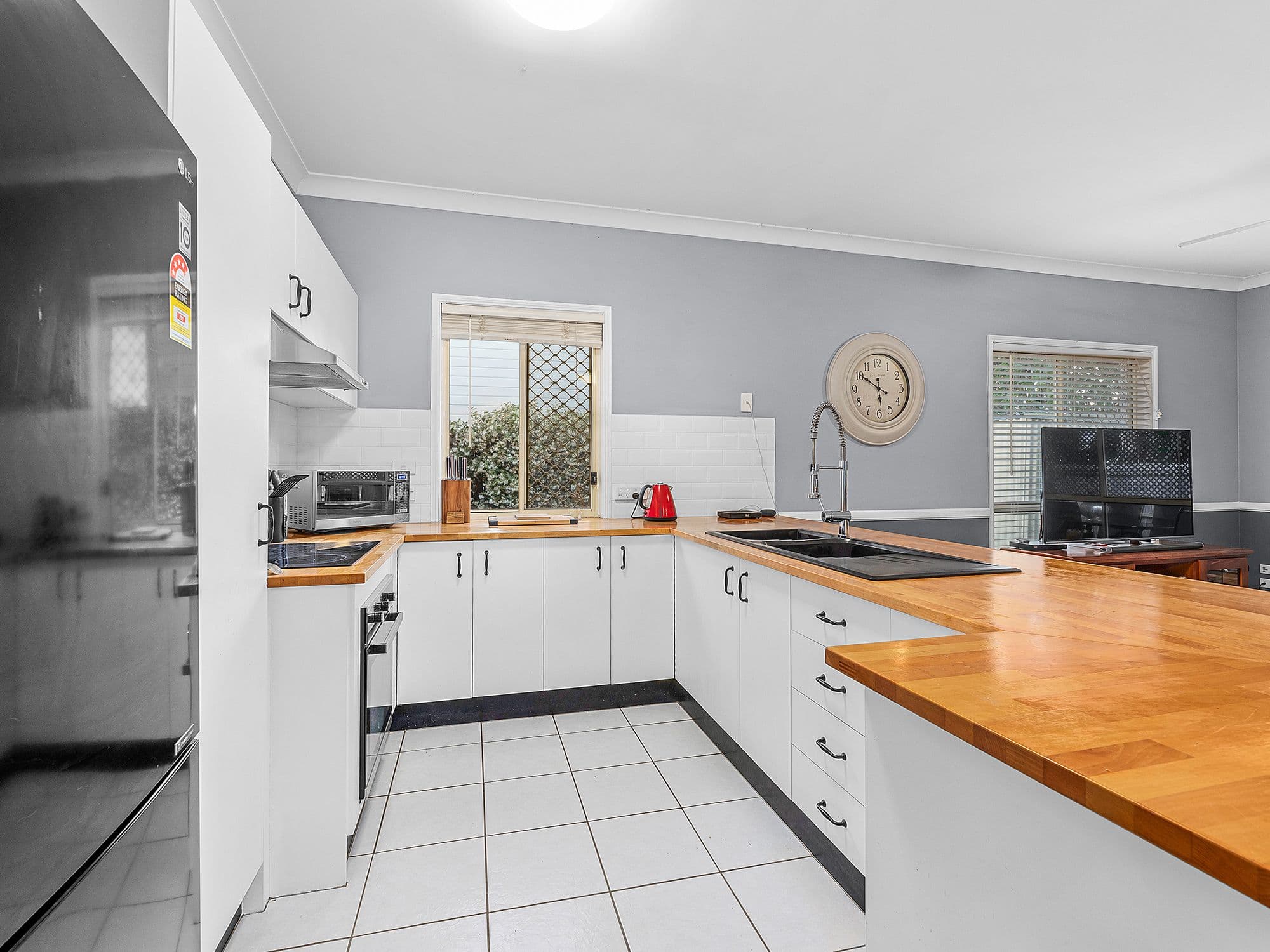 8 Chateau Street, Springfield Lakes QLD 4300, Springfield Lakes - Thumbnail 5