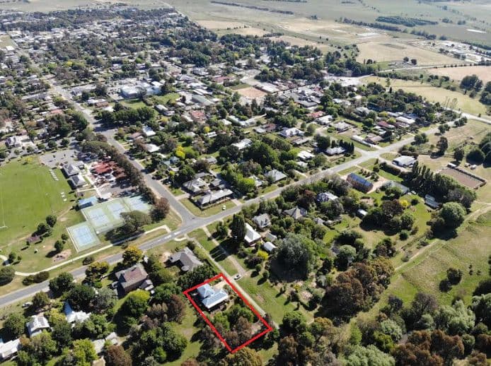 2 Butmaroo Street, Bungendore NSW 2621, Bungendore - Thumbnail 2