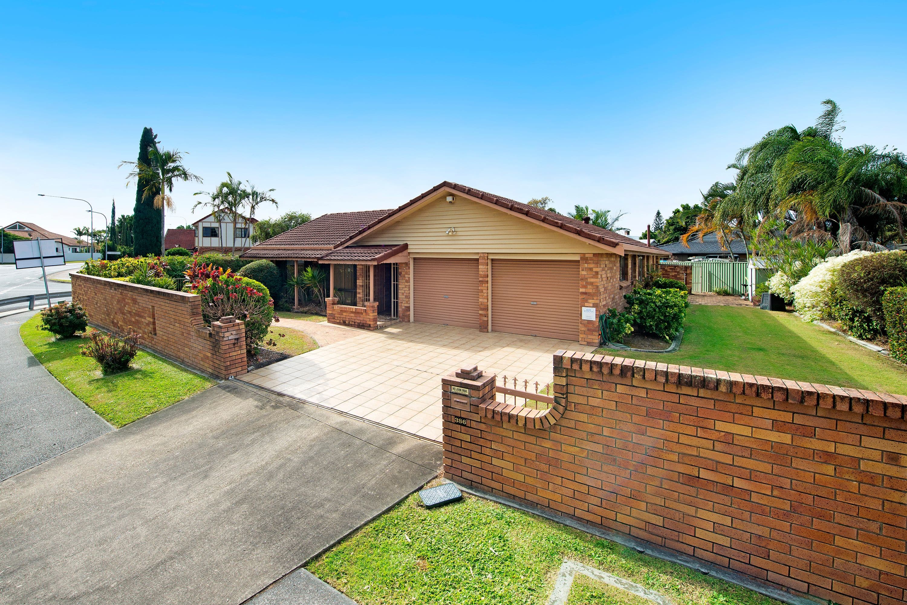 386 Rio Vista Boulevard, Mermaid Waters QLD 4218, Mermaid Waters - Image 1