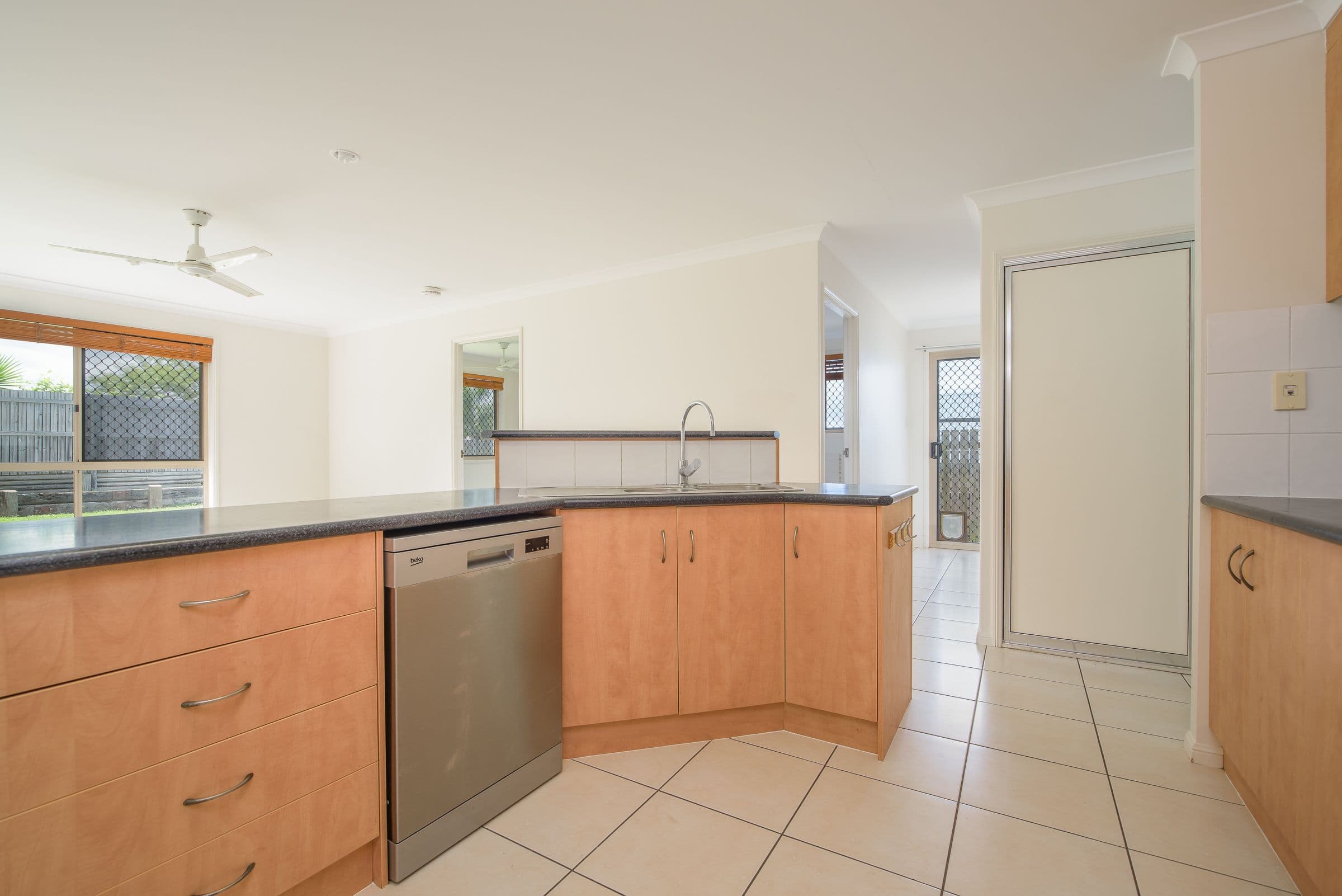 14 Dorinda Close, Clinton QLD 4680, Clinton - Thumbnail 4