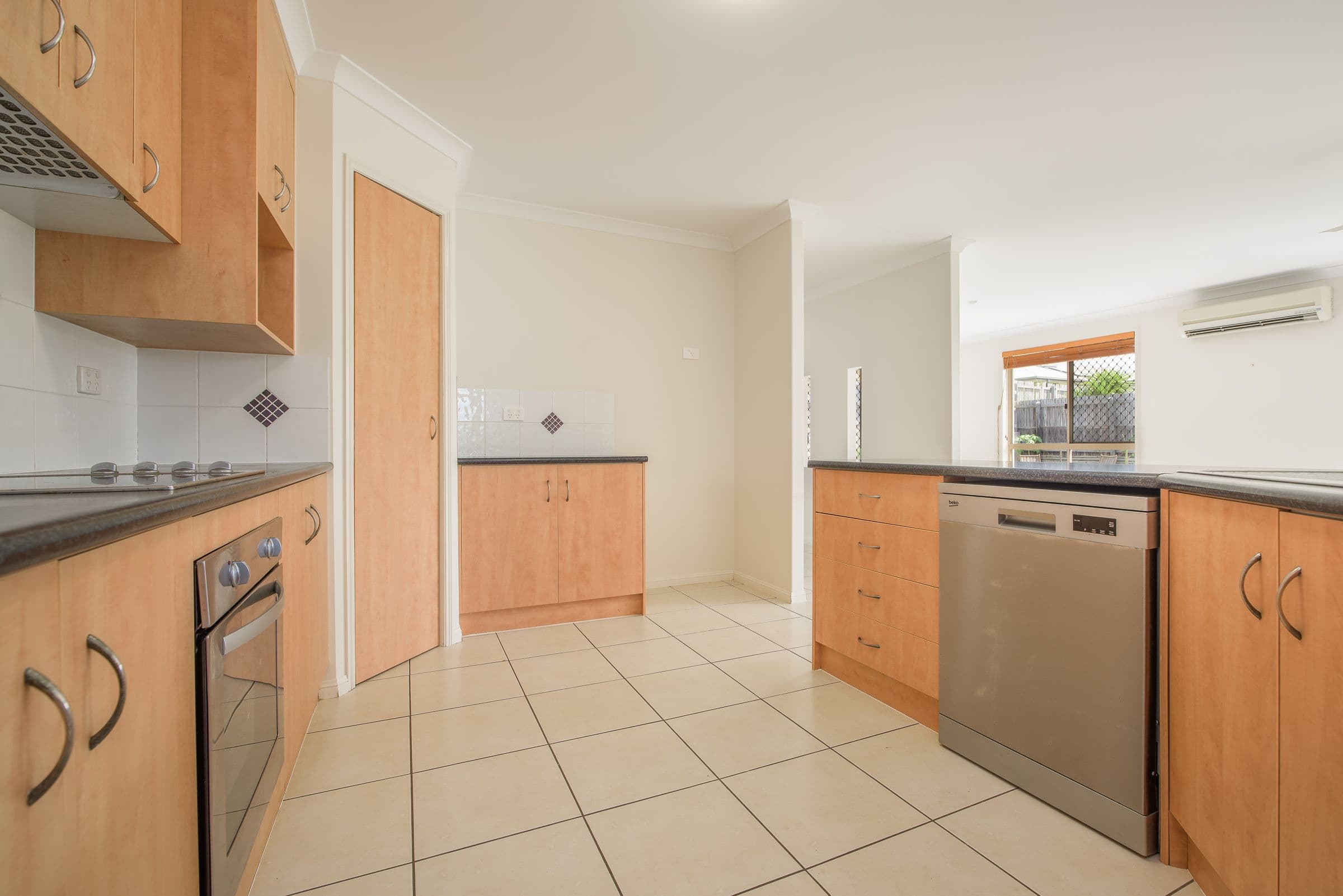 14 Dorinda Close, Clinton QLD 4680, Clinton - Thumbnail 5
