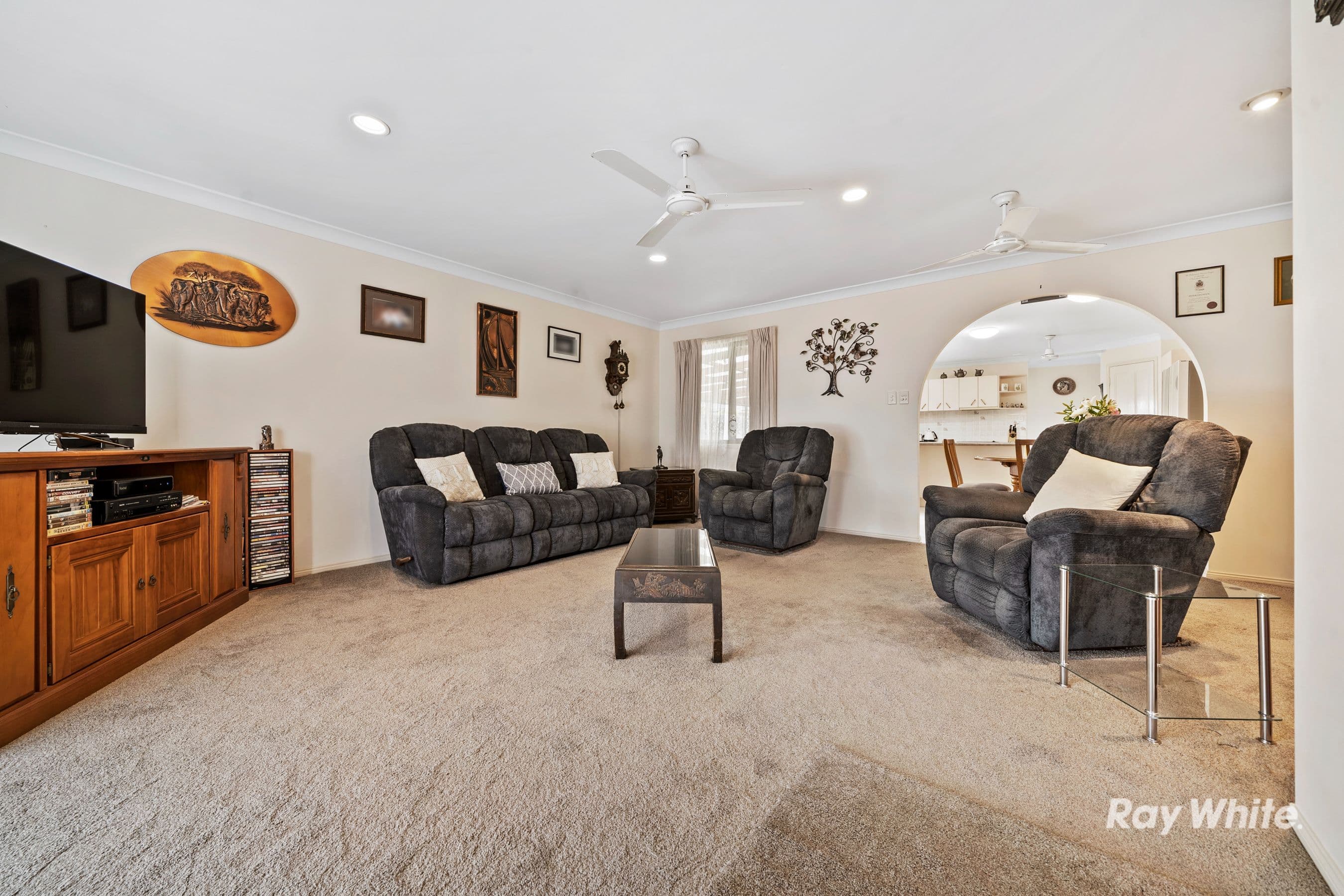 18 Sundowner Street, Regents Park QLD 4118, Regents Park - Thumbnail 4