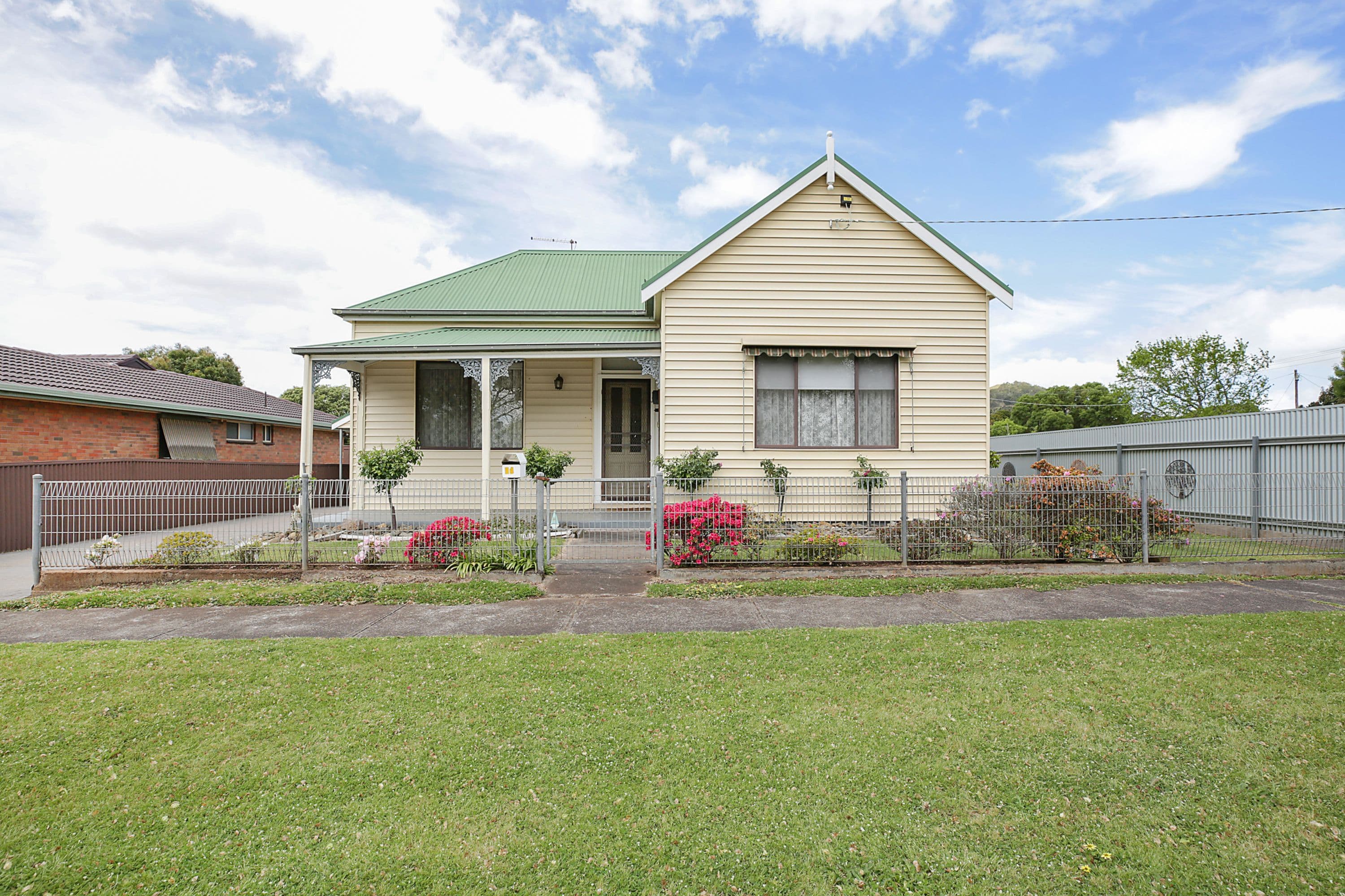23 Leura Street, Camperdown VIC 3260, Camperdown - Thumbnail 2