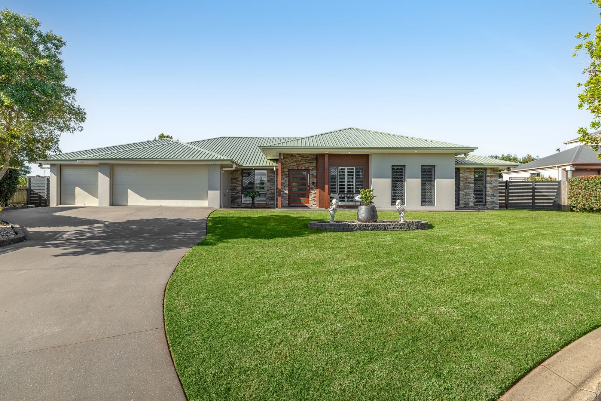 27 Banksdale Drive, Middle Ridge QLD 4350, Middle Ridge - Image 1