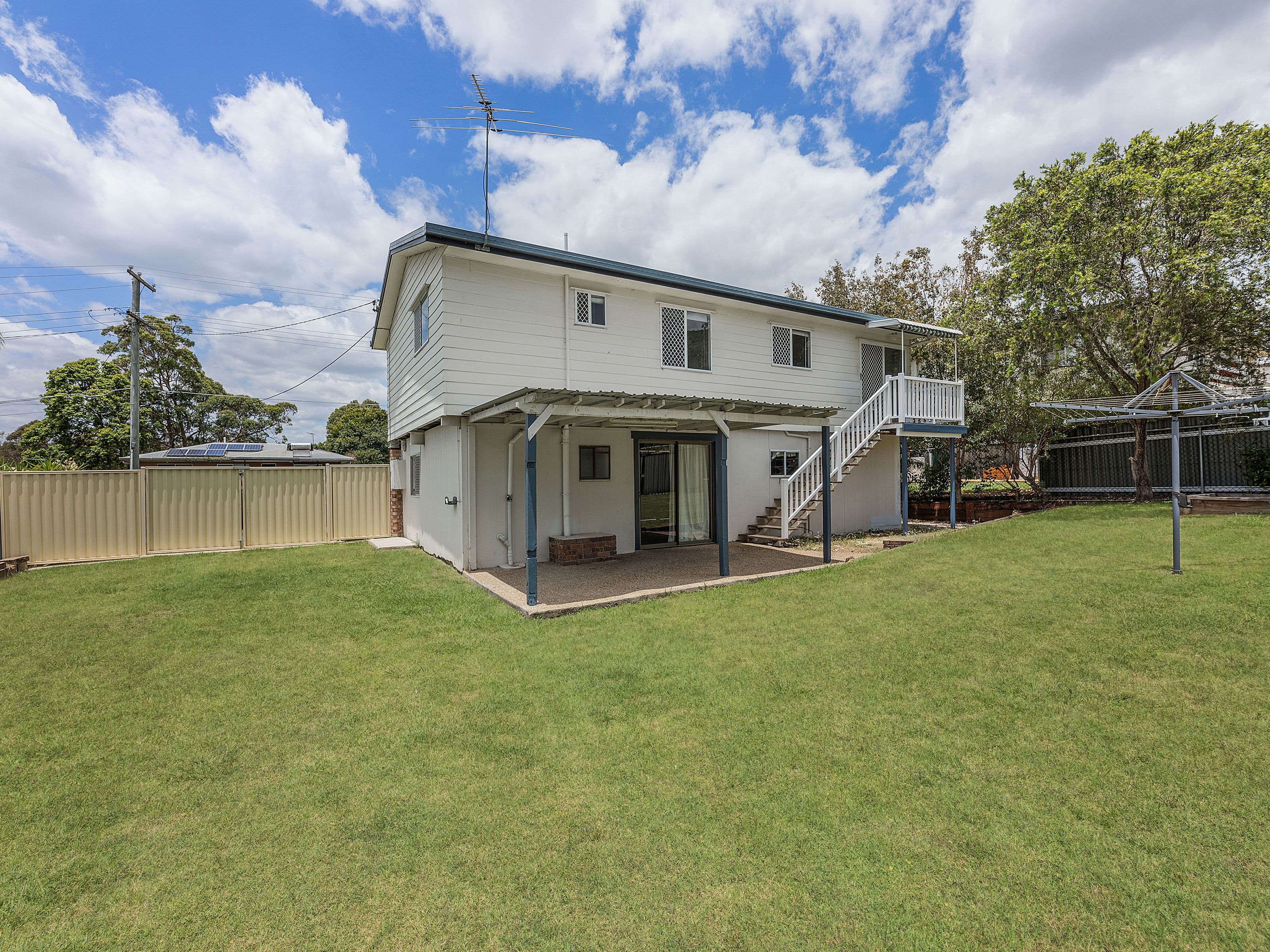 5 Skinner Crescent, Silkstone QLD 4304, Silkstone - Thumbnail 3