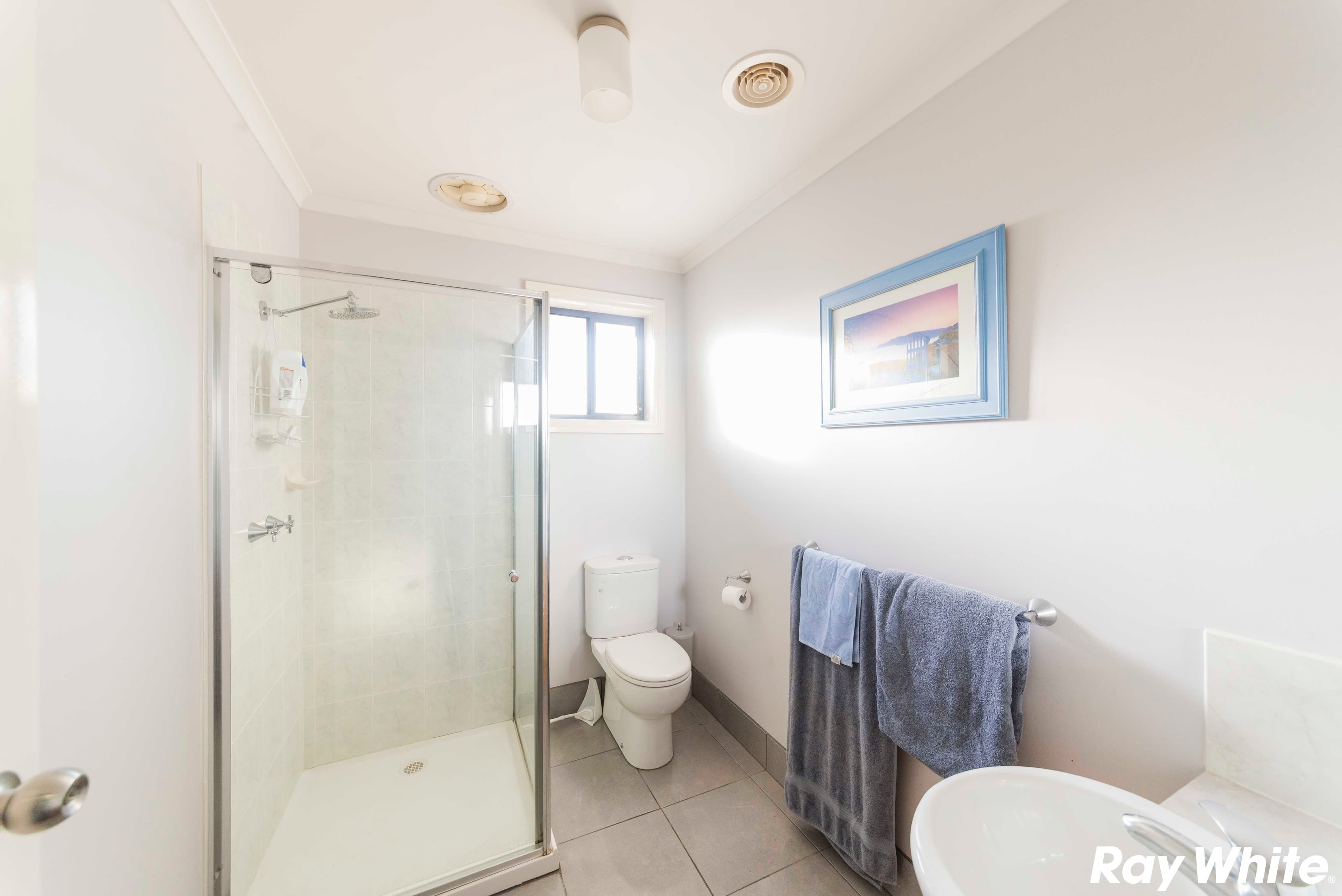 19 Ebony Street, Cranbourne VIC 3977, Cranbourne - Thumbnail 4
