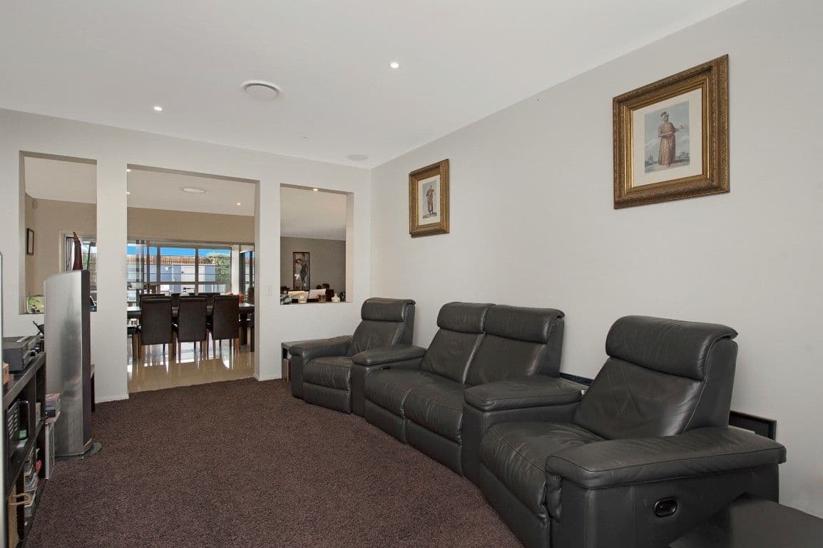 19 Rushcutter Avenue, Oxenford QLD 4210, Oxenford - Thumbnail 5