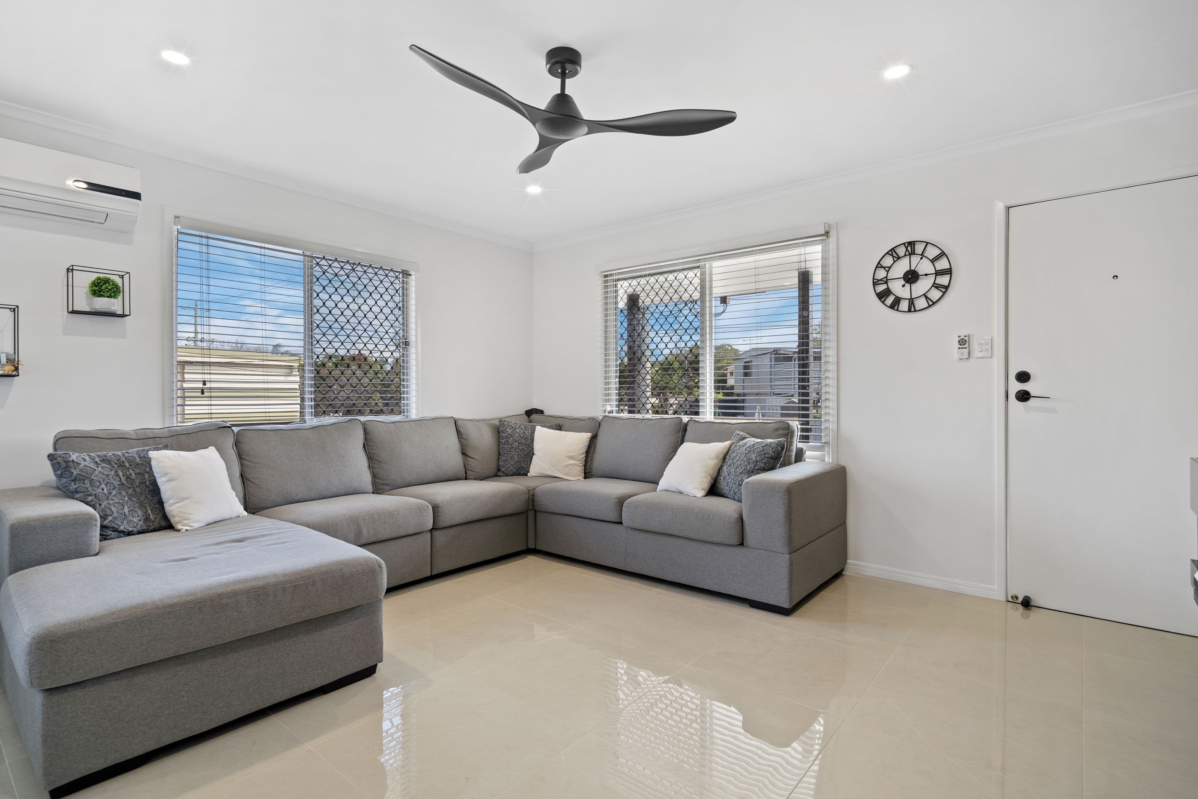 27 Roseash Street, Logan Central QLD 4114, Logan Central - Thumbnail 3