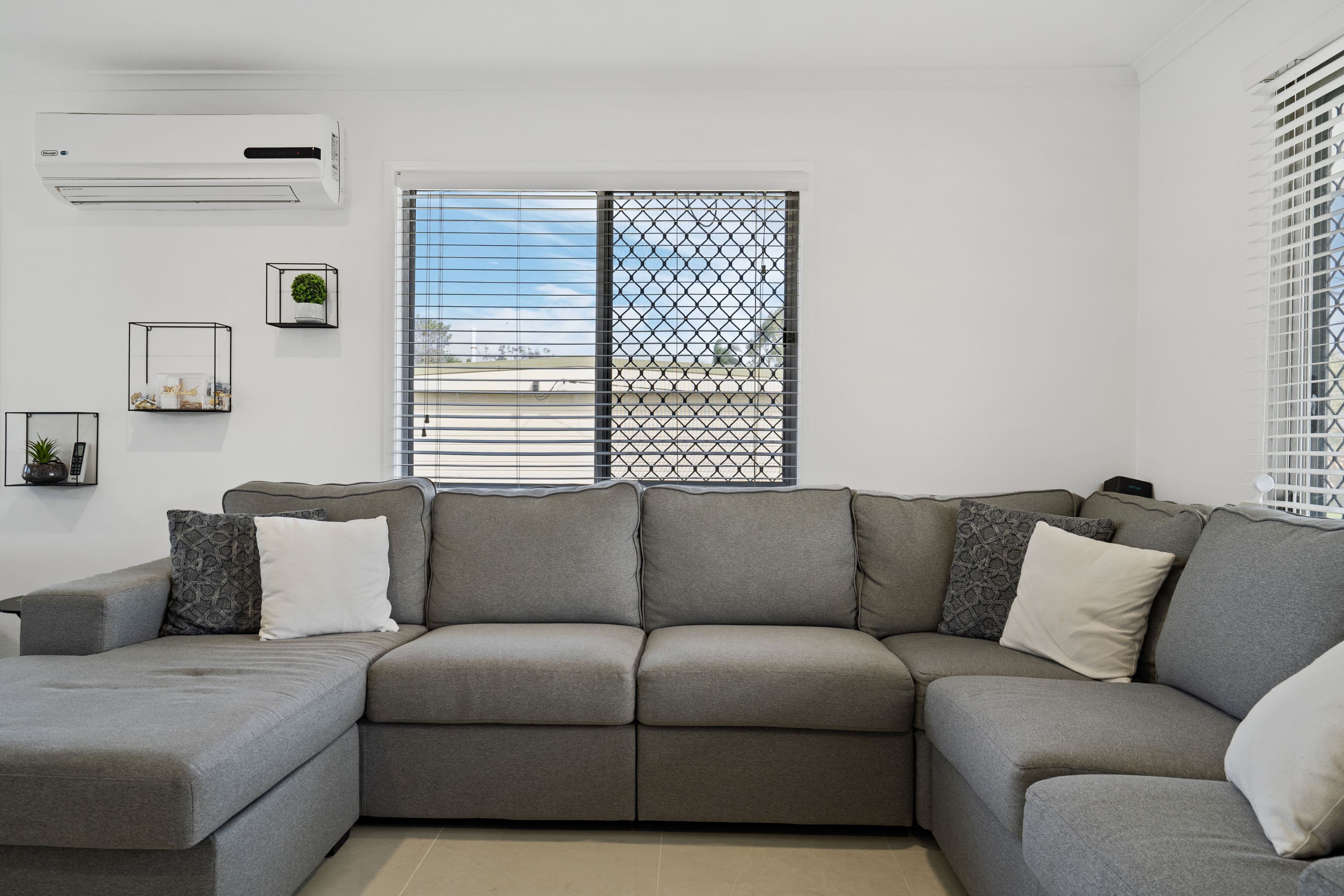 27 Roseash Street, Logan Central QLD 4114, Logan Central - Thumbnail 4