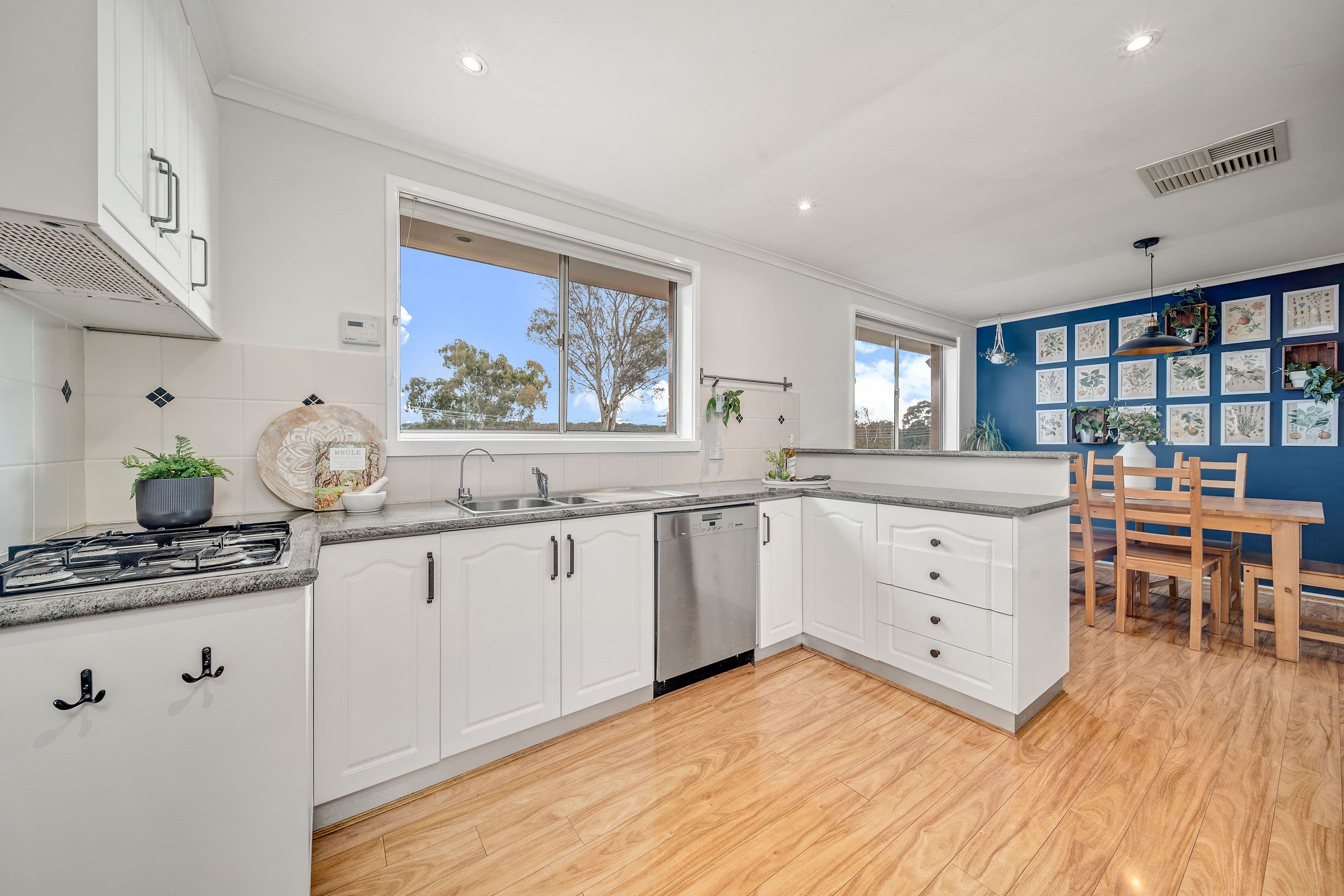 140 Chuculba Crescent, Giralang ACT 2617, Giralang - Thumbnail 2