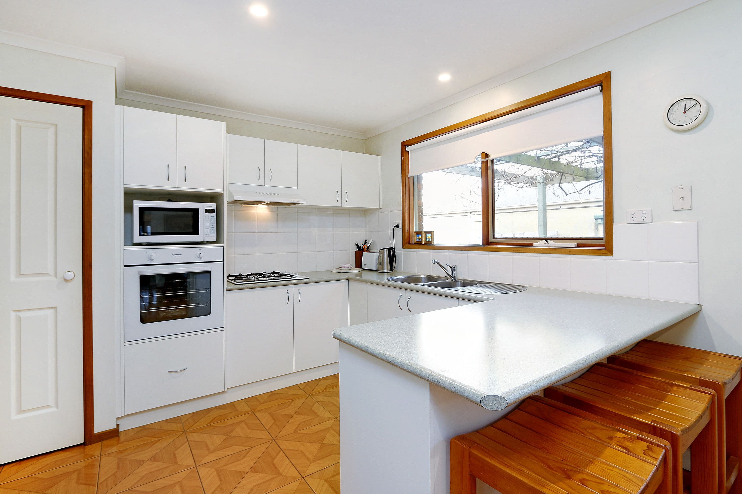 5 Hutchins Park Close, Mornington VIC 3931, Mornington - Thumbnail 4