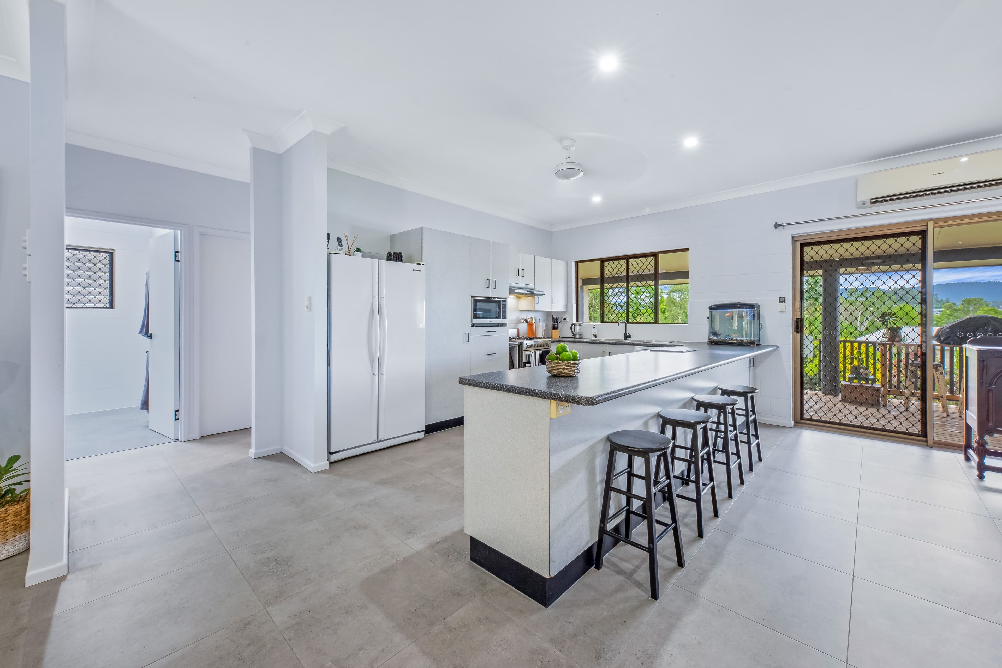 20 Jones Road, Cannonvale QLD 4802, Cannonvale - Thumbnail 3