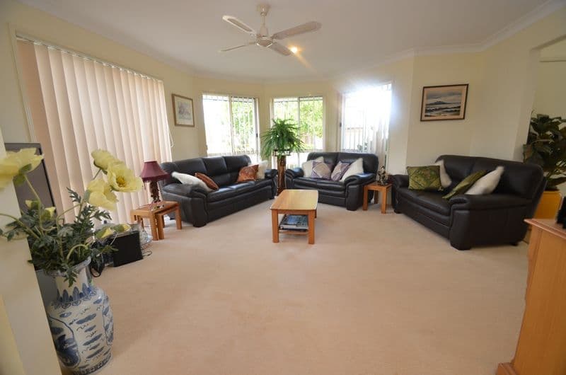 12 Golden Bear Drive, ARUNDEL QLD 4214, Arundel - Thumbnail 6