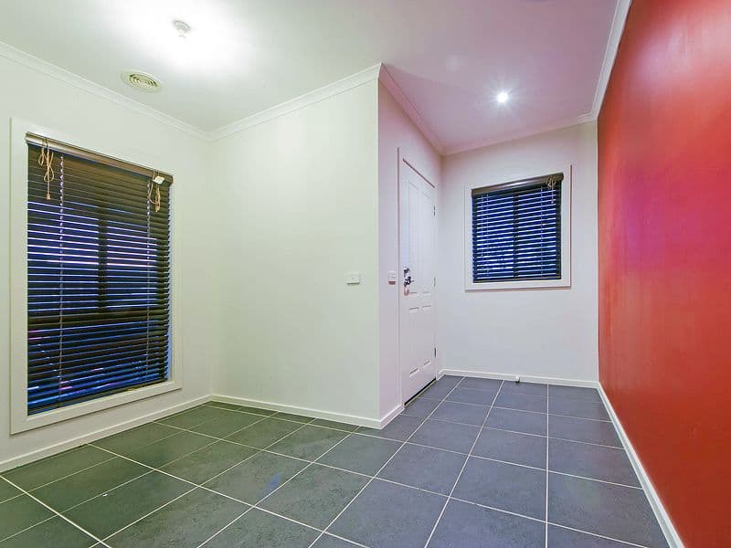 7 Gallop Court, Truganina VIC 3029, Truganina - Thumbnail 2