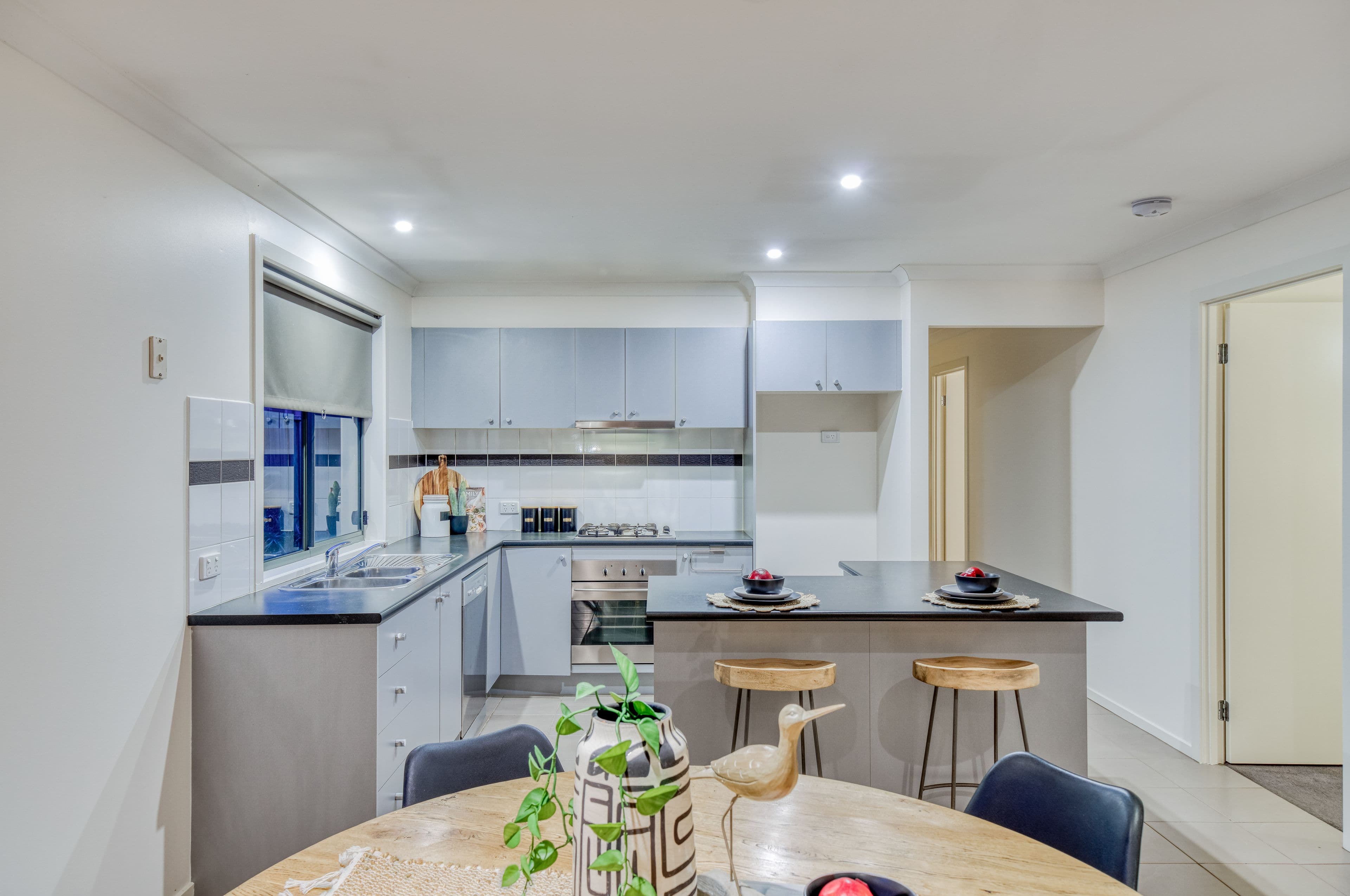 17 Westbury Way, Lyndhurst VIC 3975, Lyndhurst - Thumbnail 2