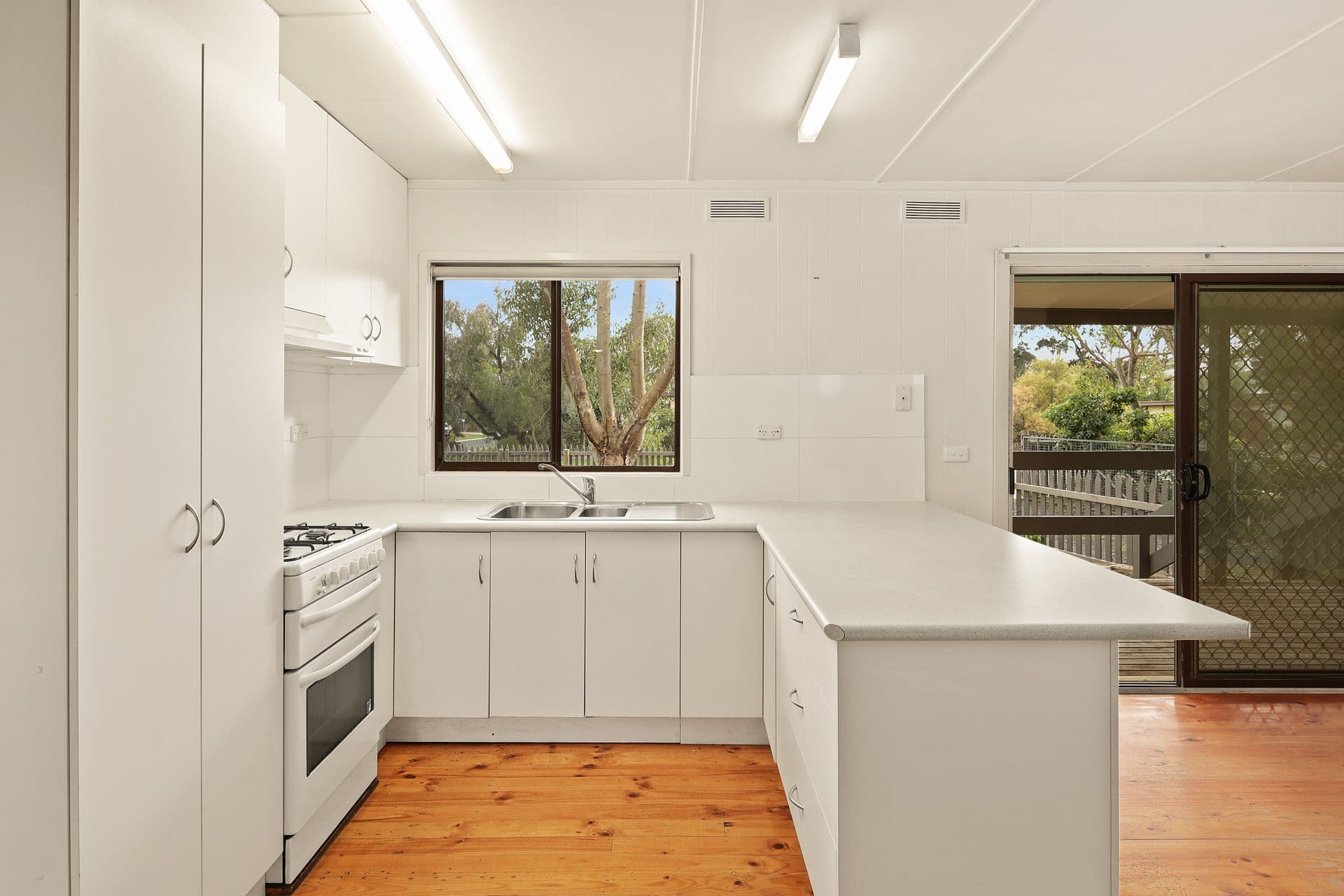 9 Churchill Drive, Cowes VIC 3922, Cowes - Thumbnail 5