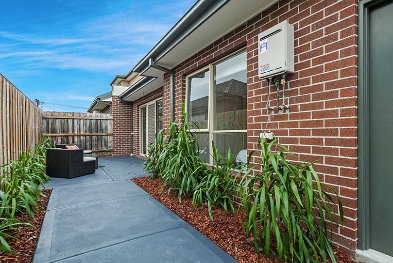 6 Merrilands Road, Reservoir VIC 3073, Reservoir - Thumbnail 8