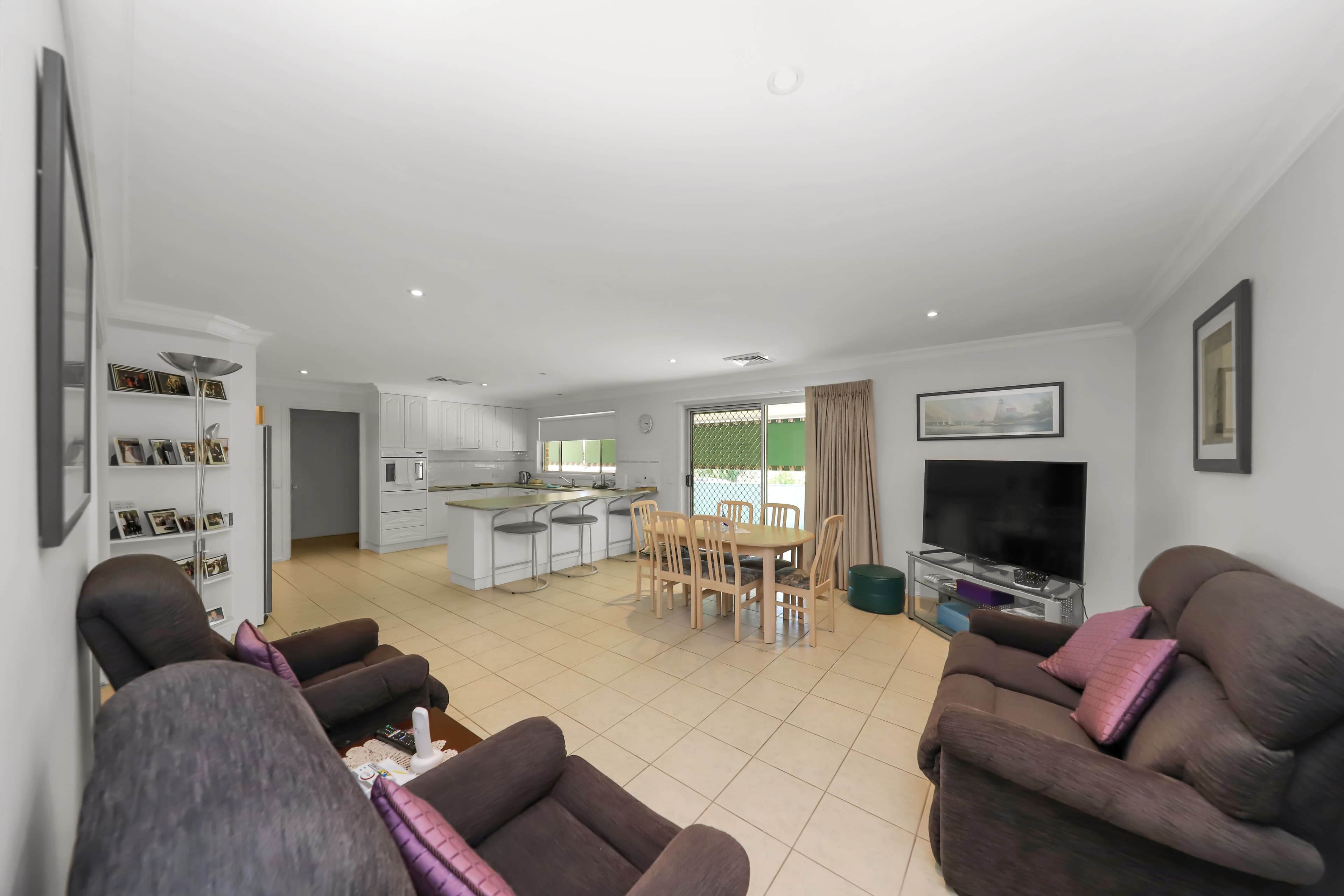 11 Kiandra Drive, Tumut NSW 2720, Tumut - Thumbnail 3
