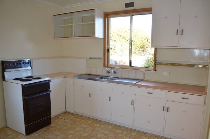 11 Innaloo Street, WAVERLEY TAS 7250, Waverley - Thumbnail 2