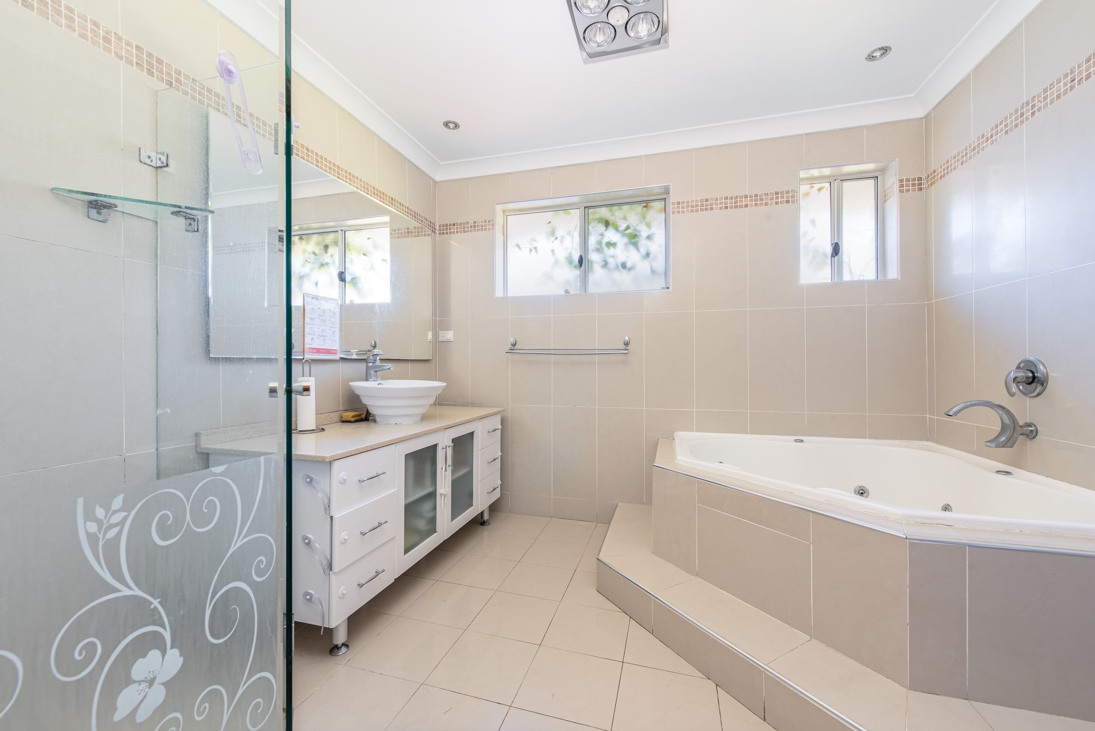 17 Fiona Avenue, Castle Hill NSW 2154, Castle Hill - Thumbnail 7