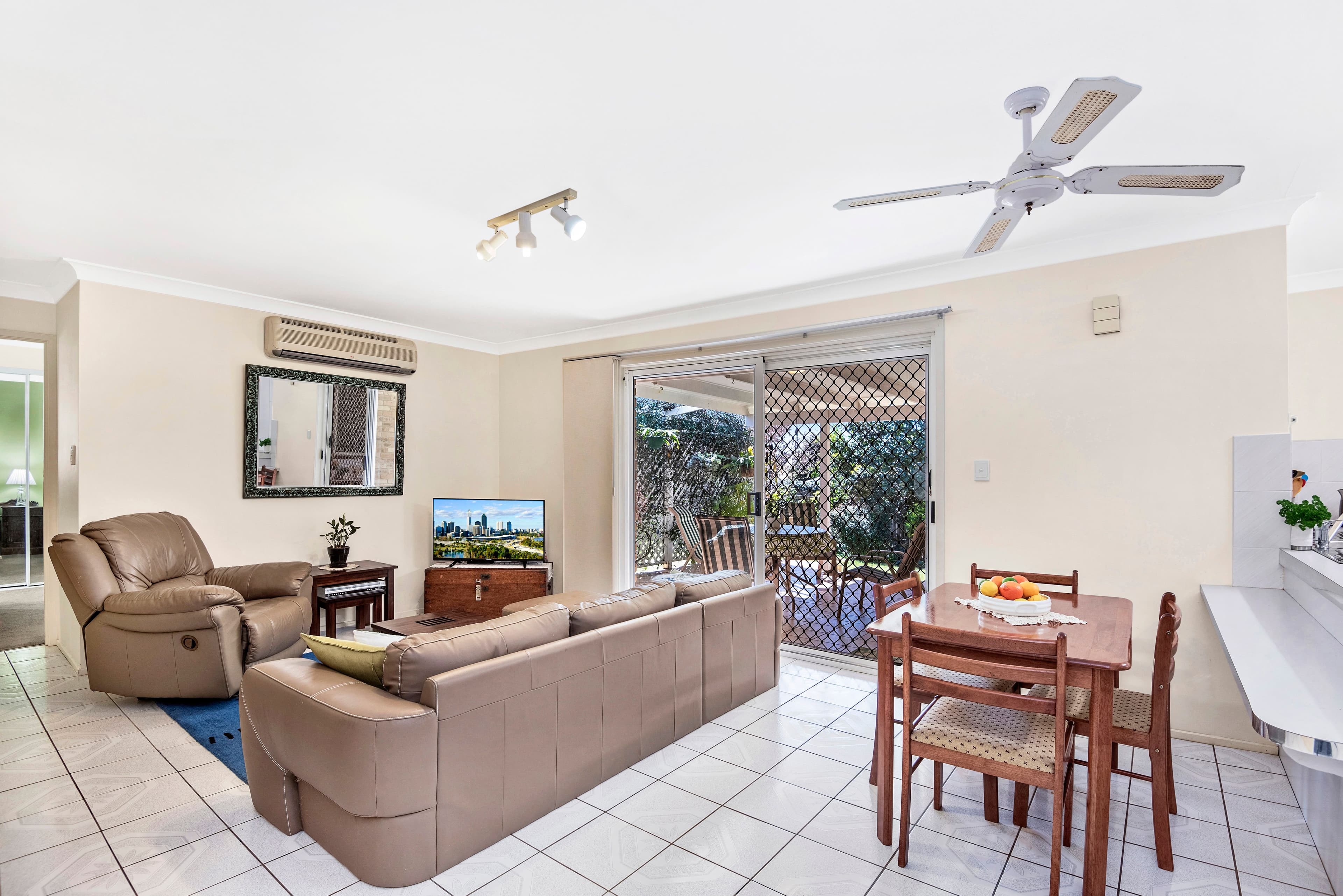 11 Peppermint Place, Banora Point - Thumbnail 6