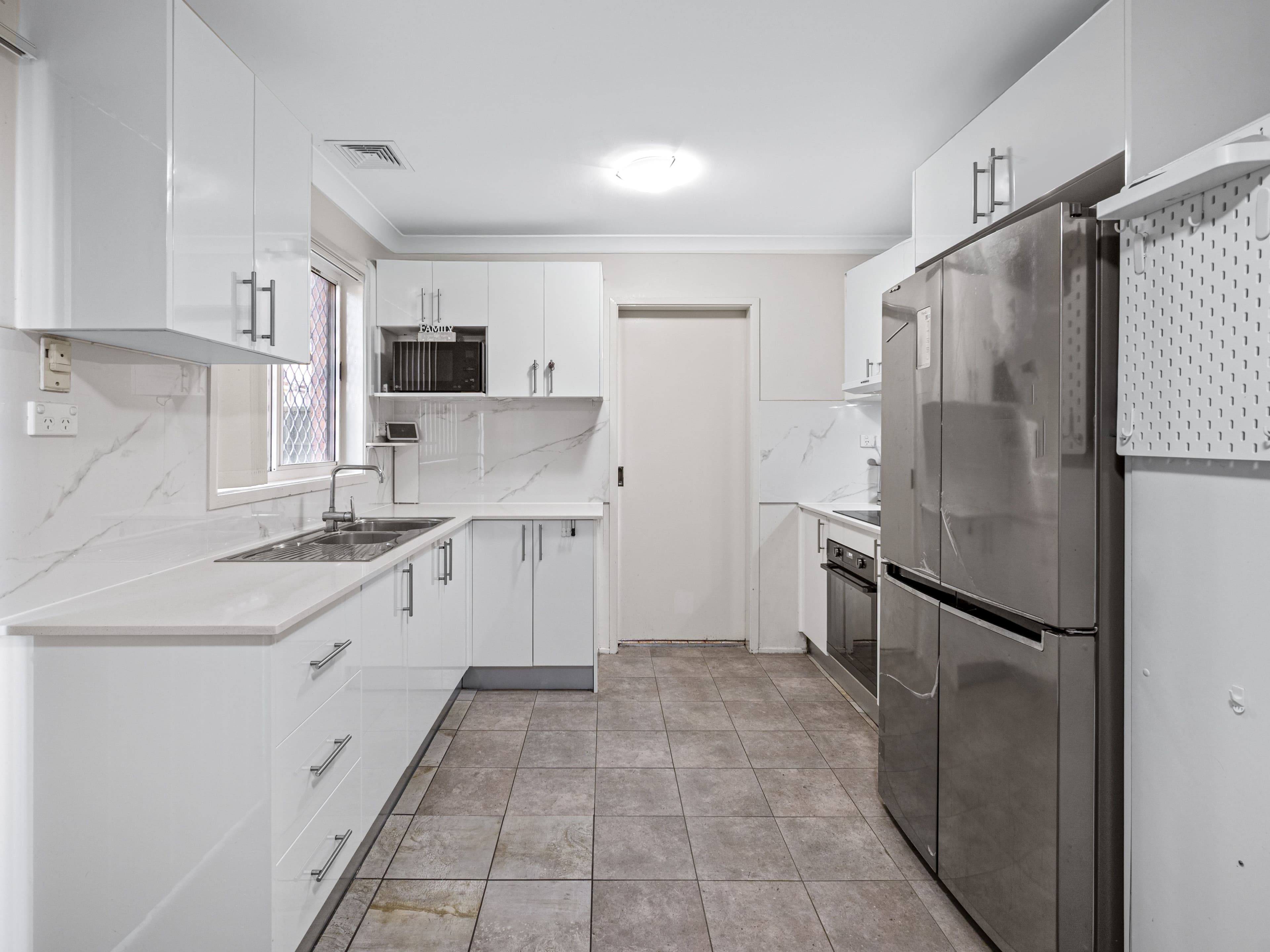 1/39-41 Cumberland Road, Ingleburn NSW 2565, Ingleburn - Thumbnail 2
