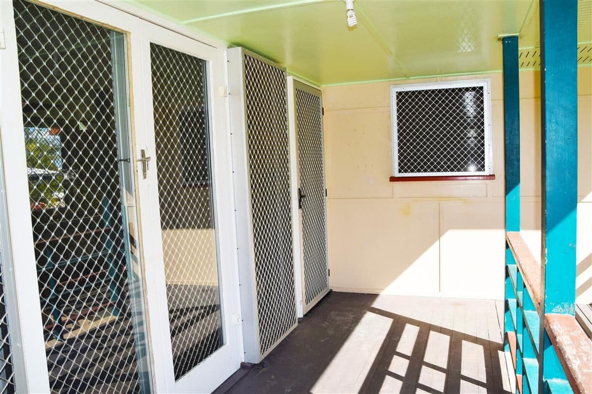 6 Fenlon Street, WEST ROCKHAMPTON QLD 4700, West Rockhampton - Thumbnail 2