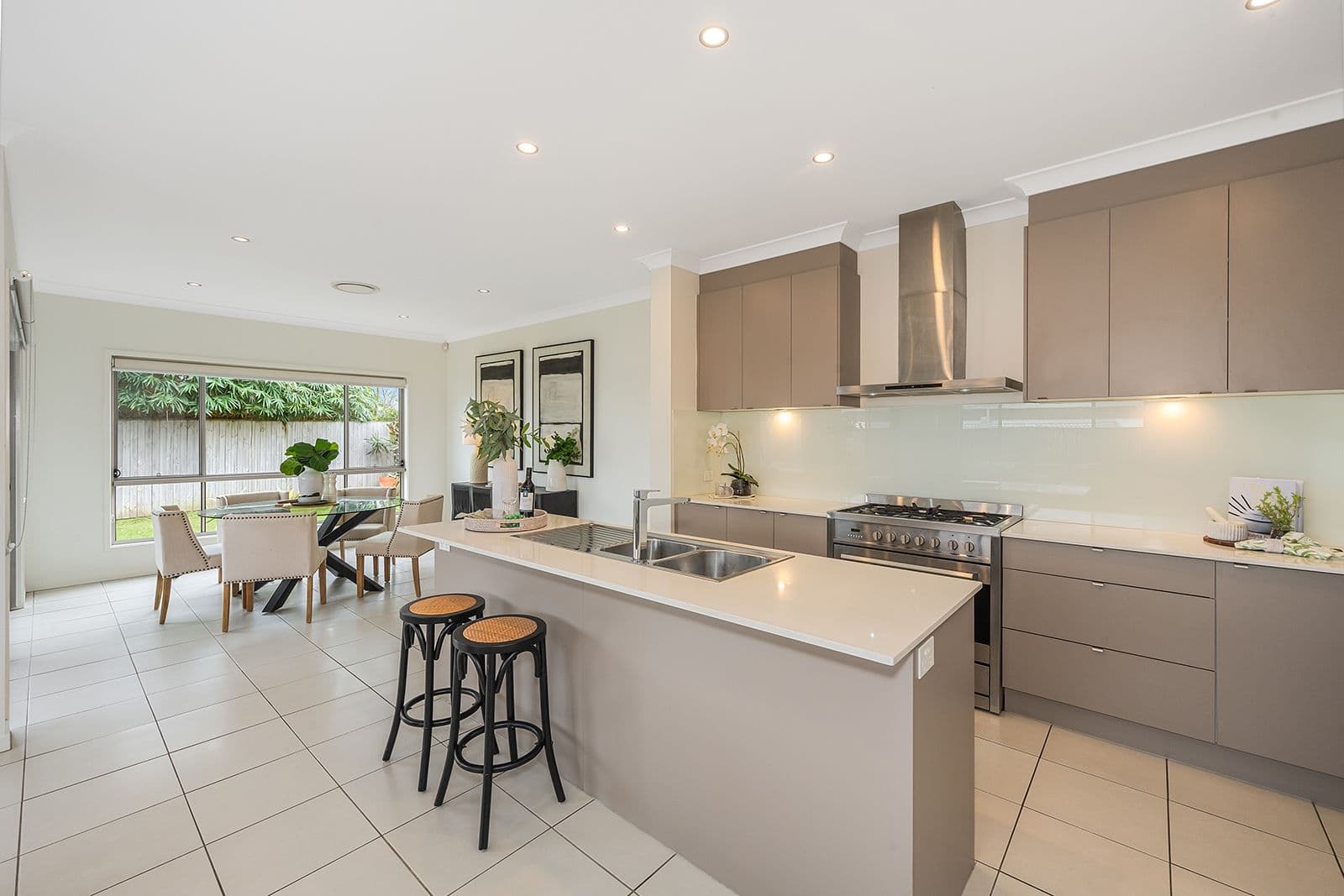 61A Sunset Road, Kenmore QLD 4069, Kenmore - Thumbnail 7