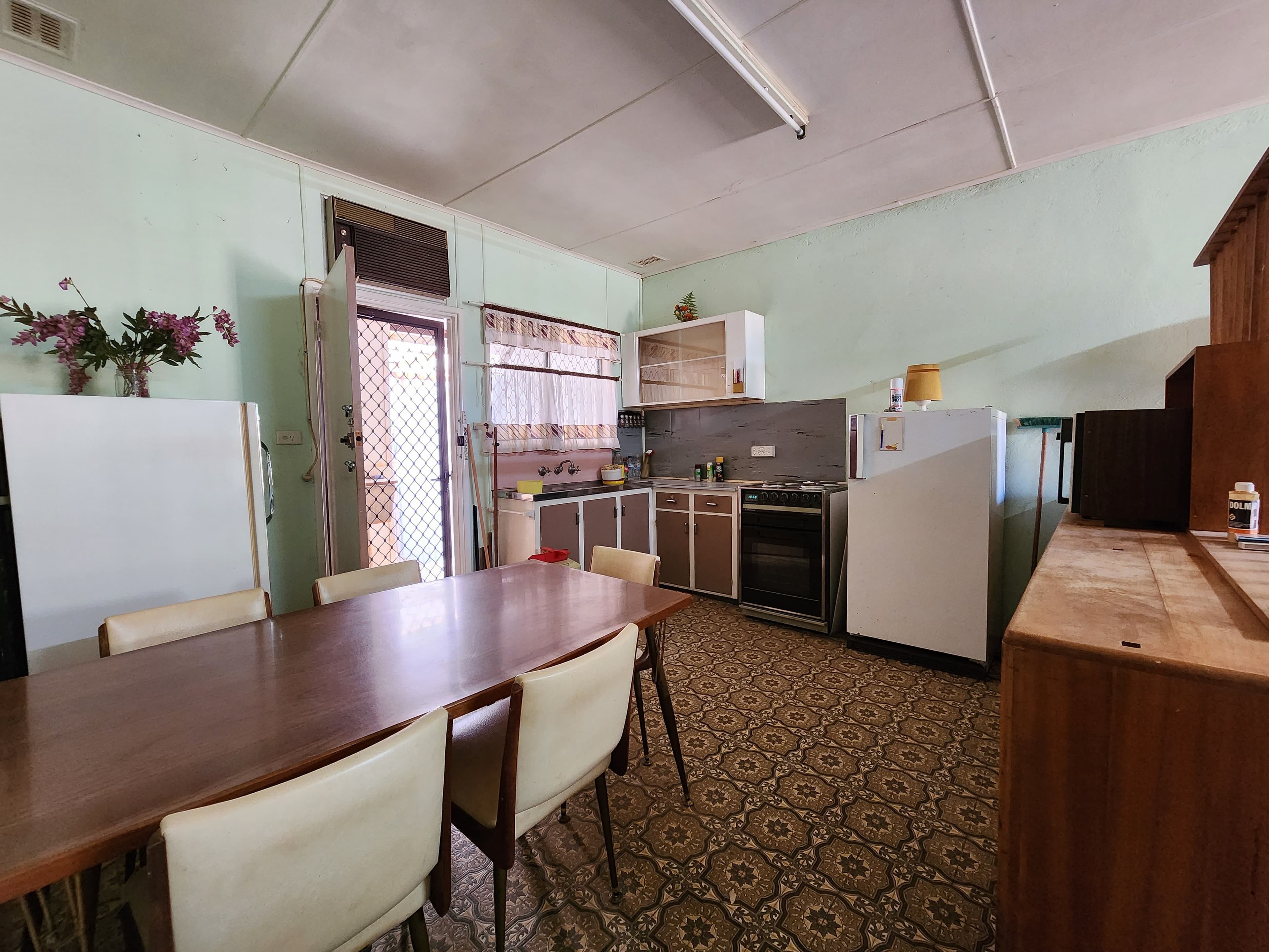 10 Saw Street, Carnarvon WA 6701, East Carnarvon - Thumbnail 2