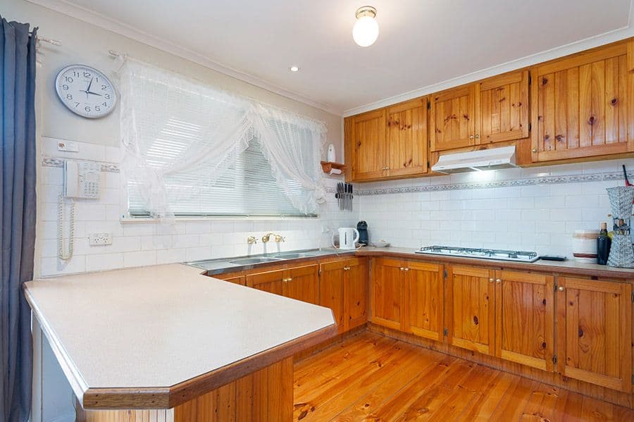 18 Milburn Place, Craigieburn VIC 3064, Craigieburn - Thumbnail 2