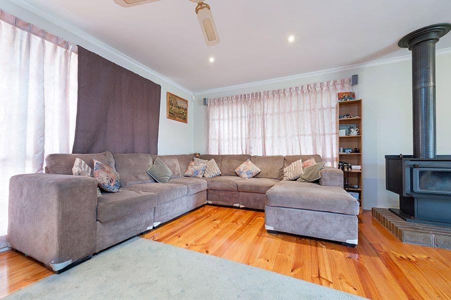 18 Milburn Place, Craigieburn VIC 3064, Craigieburn - Thumbnail 4
