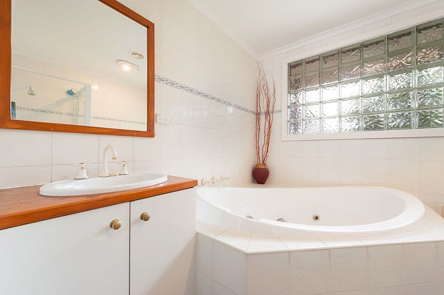 18 Milburn Place, Craigieburn VIC 3064, Craigieburn - Thumbnail 6