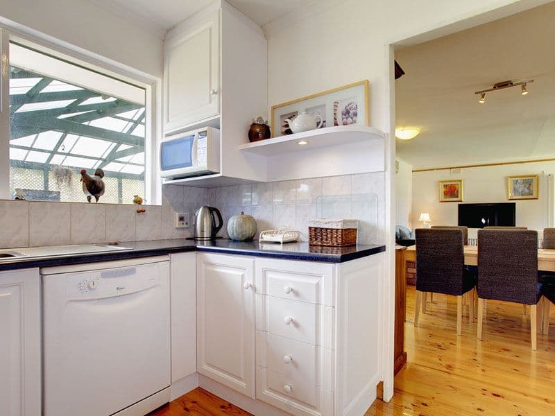 42 Haseldene Drive, CHRISTIE DOWNS SA 5164, Christie Downs - Thumbnail 3