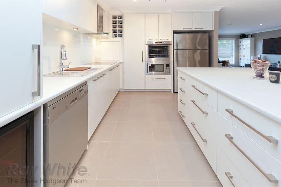 24 Canterbury Bells Circuit, SPRINGFIELD LAKES QLD 4300, Springfield Lakes - Thumbnail 2