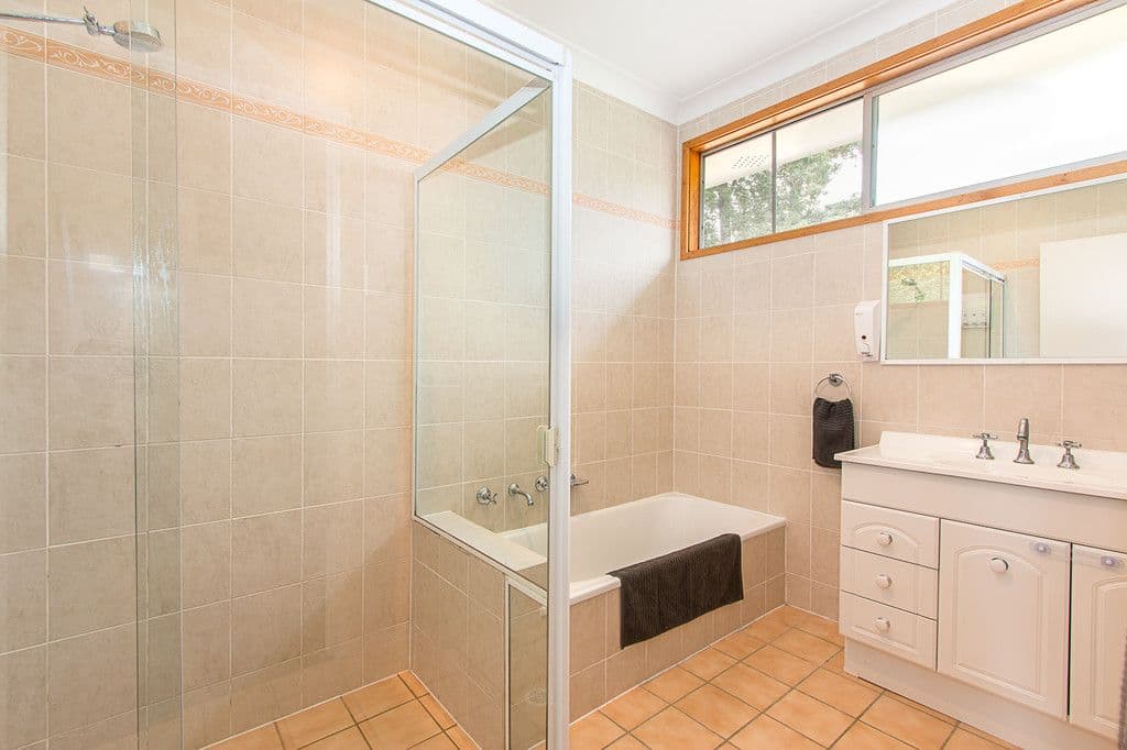 13 Amsdale Avenue, Macquarie Hills - Thumbnail 5