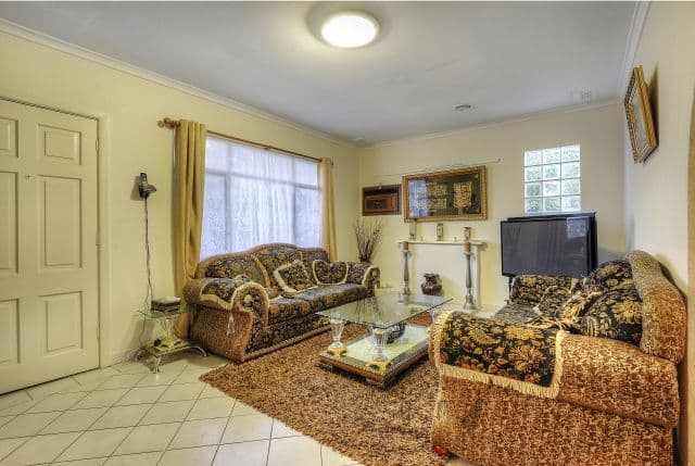 131 Boldrewood Parade, Reservoir VIC 3073, Reservoir - Thumbnail 2