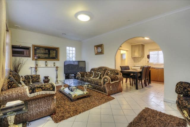 131 Boldrewood Parade, Reservoir VIC 3073, Reservoir - Thumbnail 3