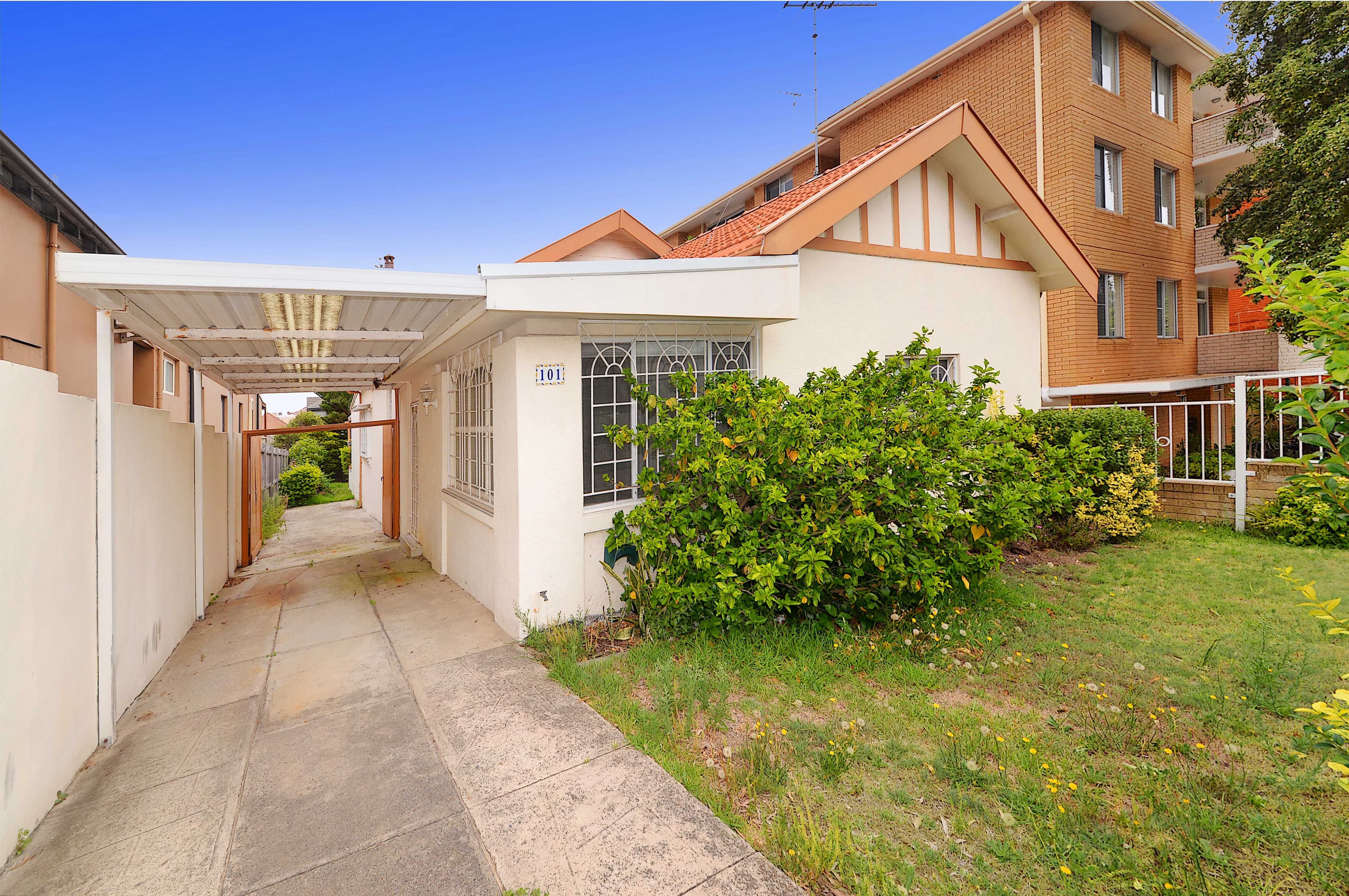 101 Hastings Parade, North Bondi - Image 1