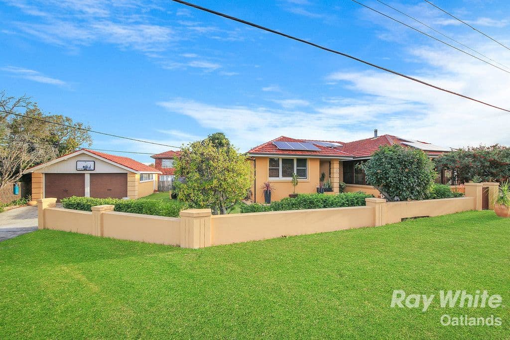 27 Oatlands Crescent, Oatlands - Image 1