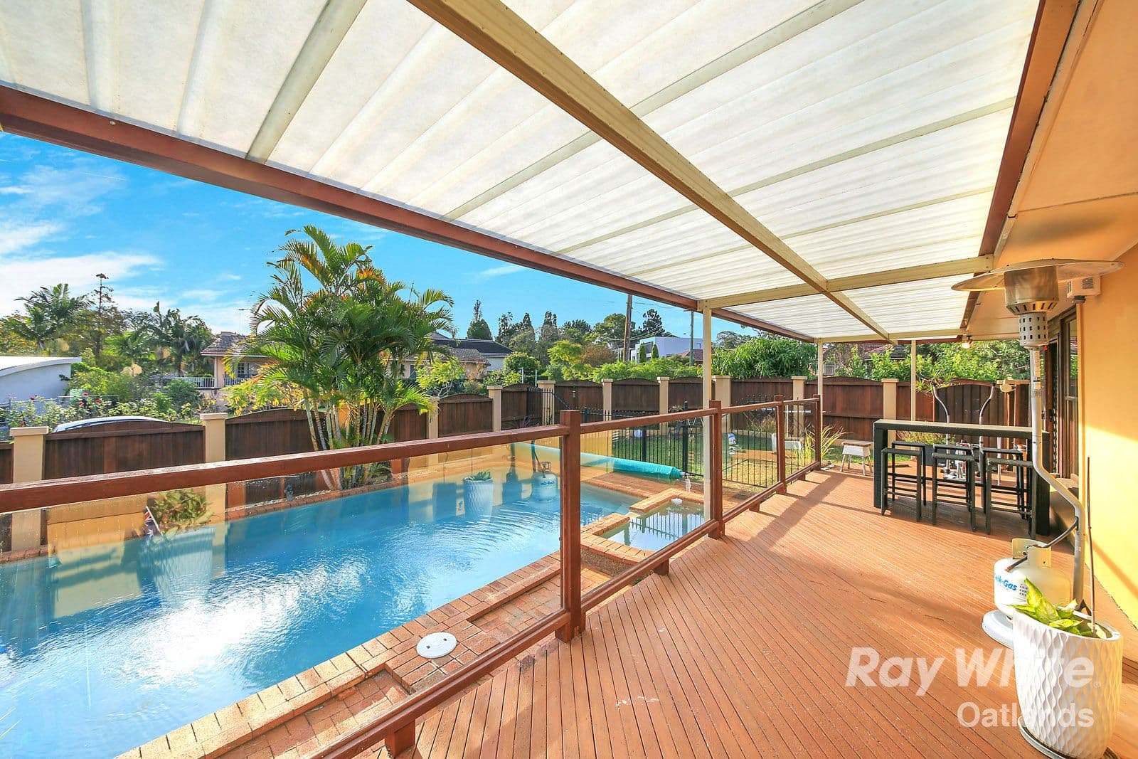 27 Oatlands Crescent, Oatlands - Thumbnail 2