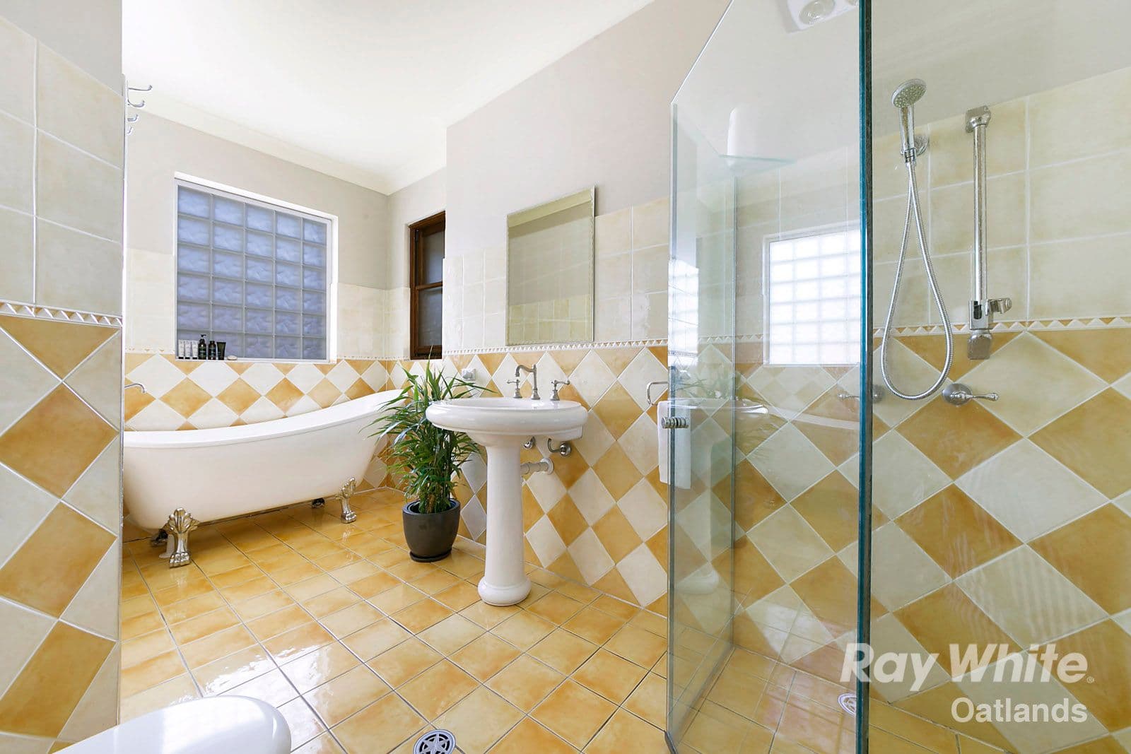 27 Oatlands Crescent, Oatlands - Thumbnail 8