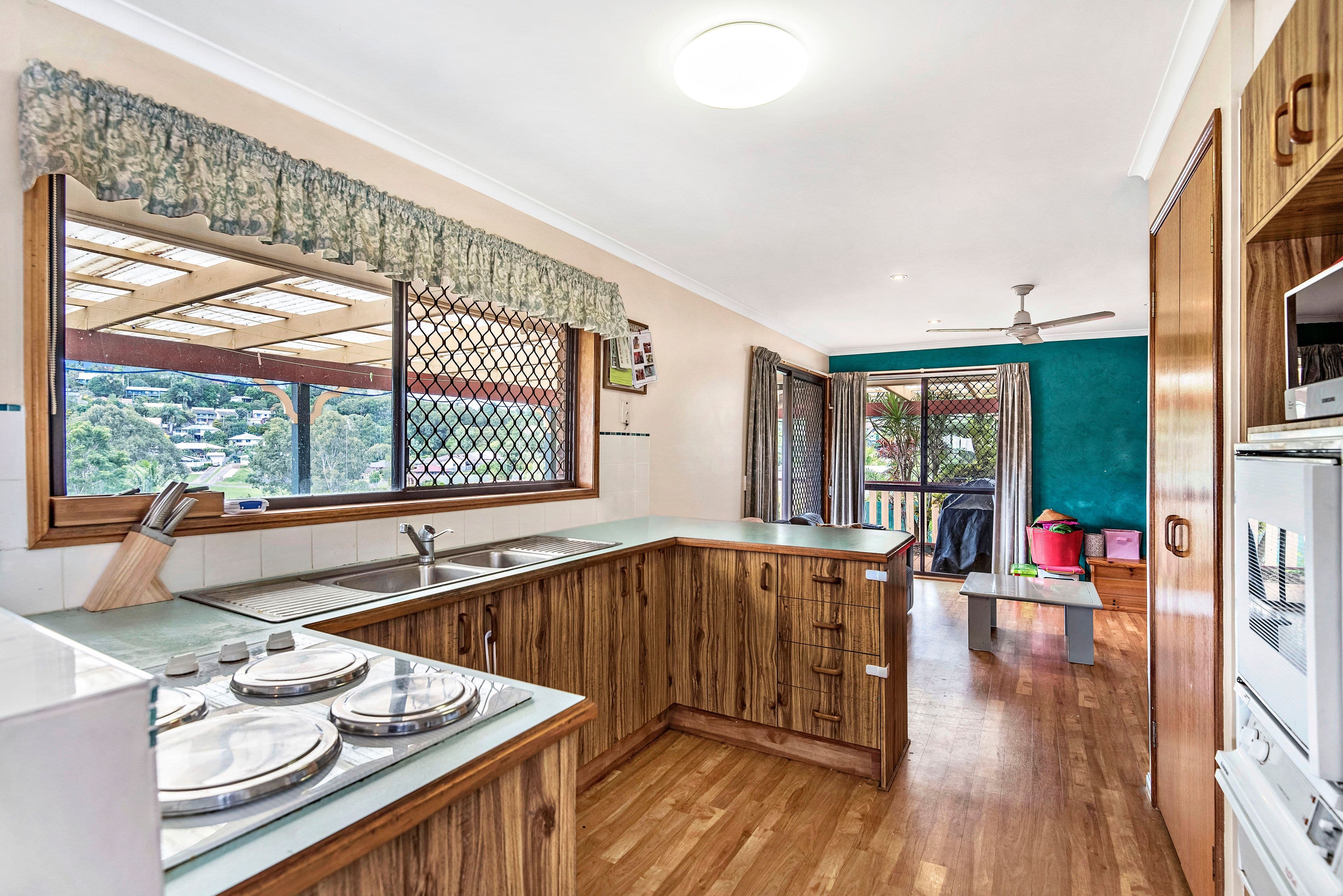 100 Lochlomond Drive, Banora Point - Thumbnail 2