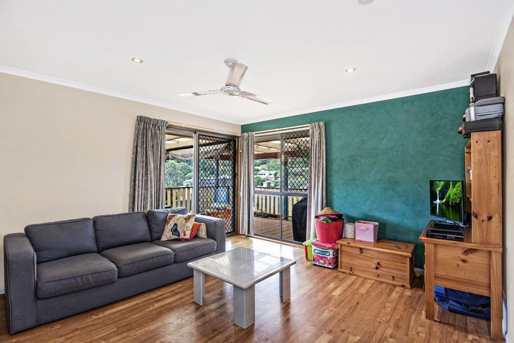 100 Lochlomond Drive, Banora Point - Thumbnail 6