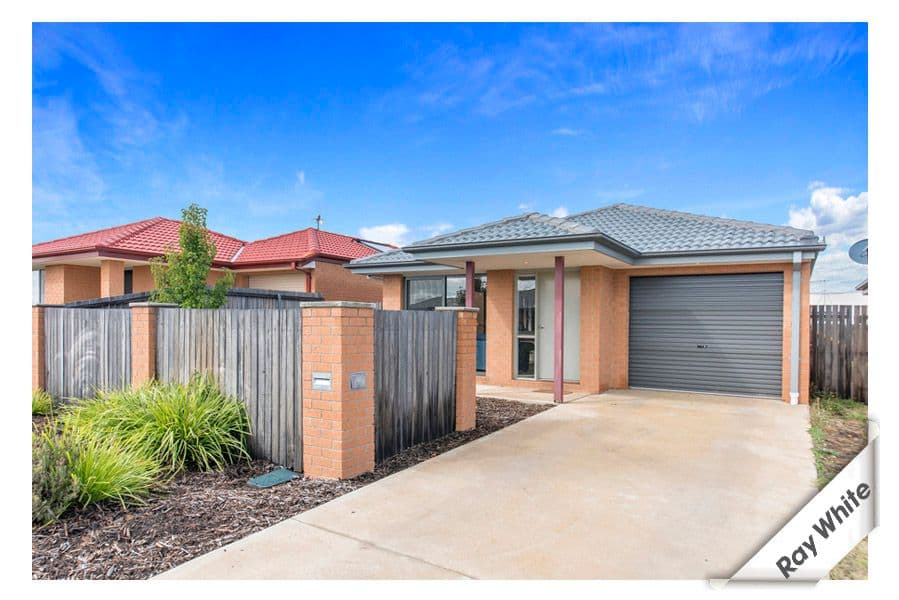 172 Macfarlane Burnett Avenue, Macgregor ACT 2615, Macgregor - Image 1