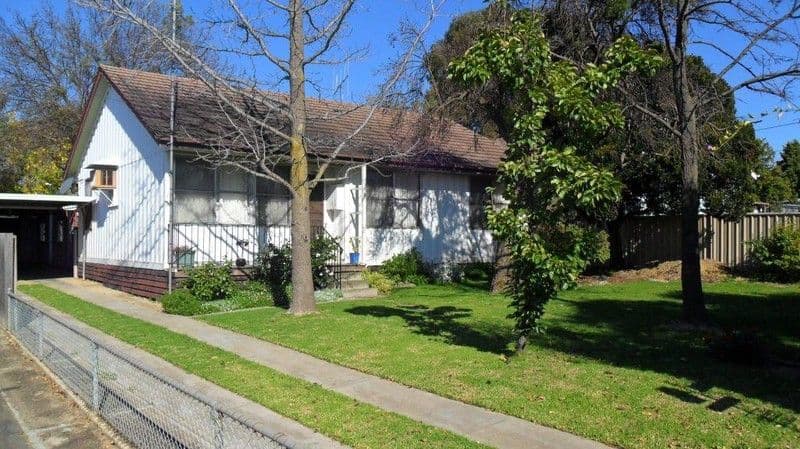 8 Howe Street, SEYMOUR VIC 3660, Seymour - Image 1