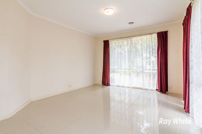 18 Friendship Close, Cranbourne West VIC 3977, Cranbourne West - Thumbnail 2