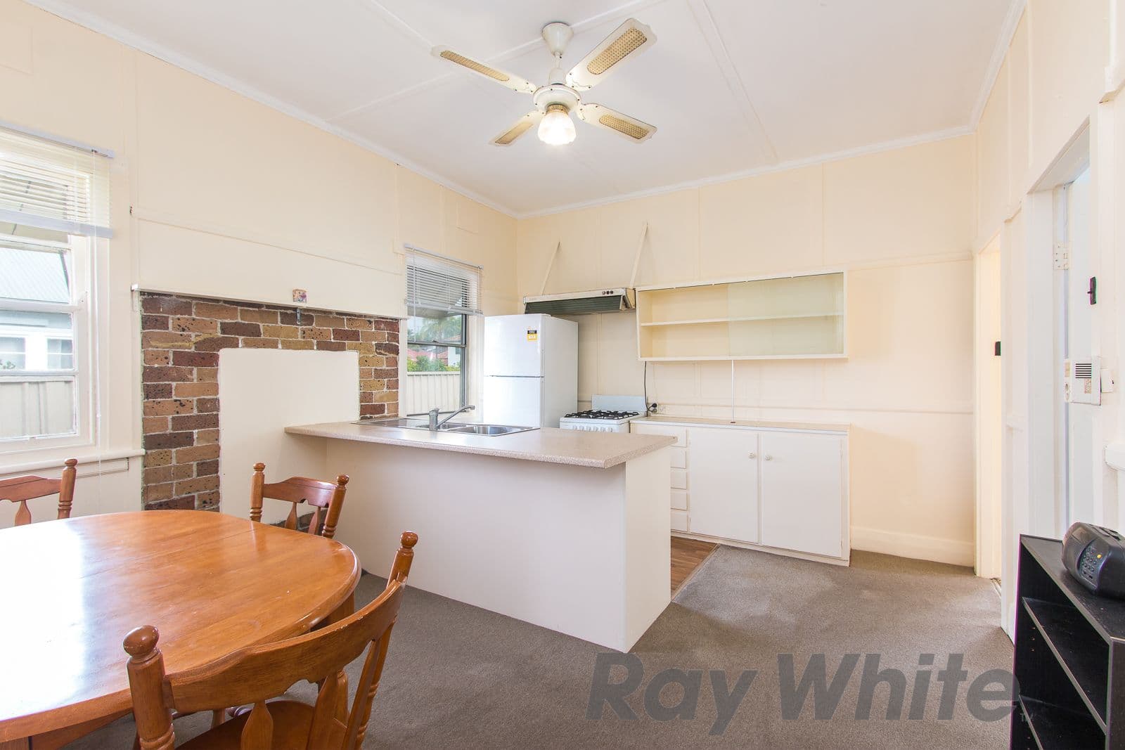 51 Fifth Street, North Lambton - Thumbnail 3