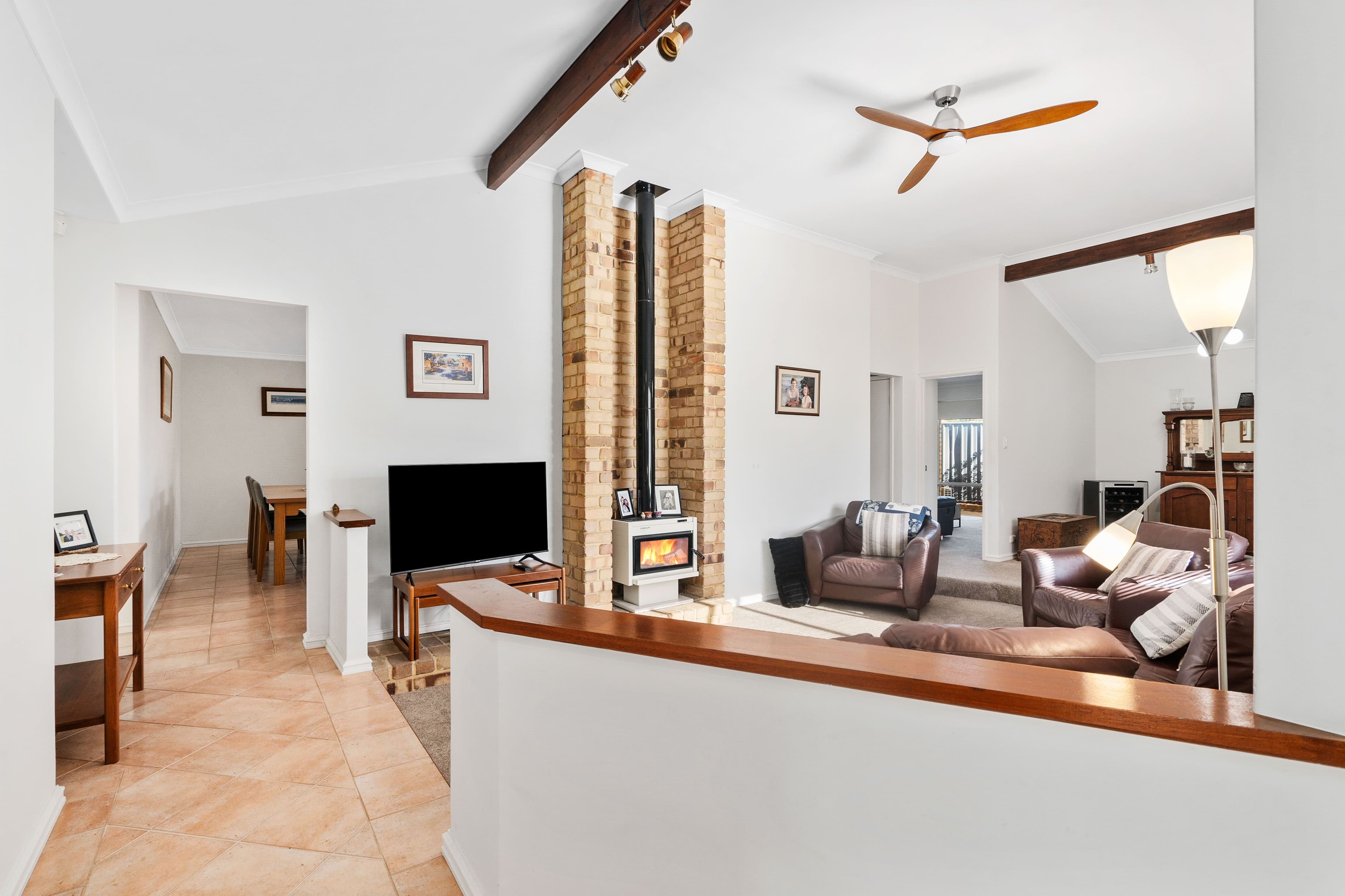 4 Whiting Court, Sorrento WA 6020, Sorrento - Thumbnail 3